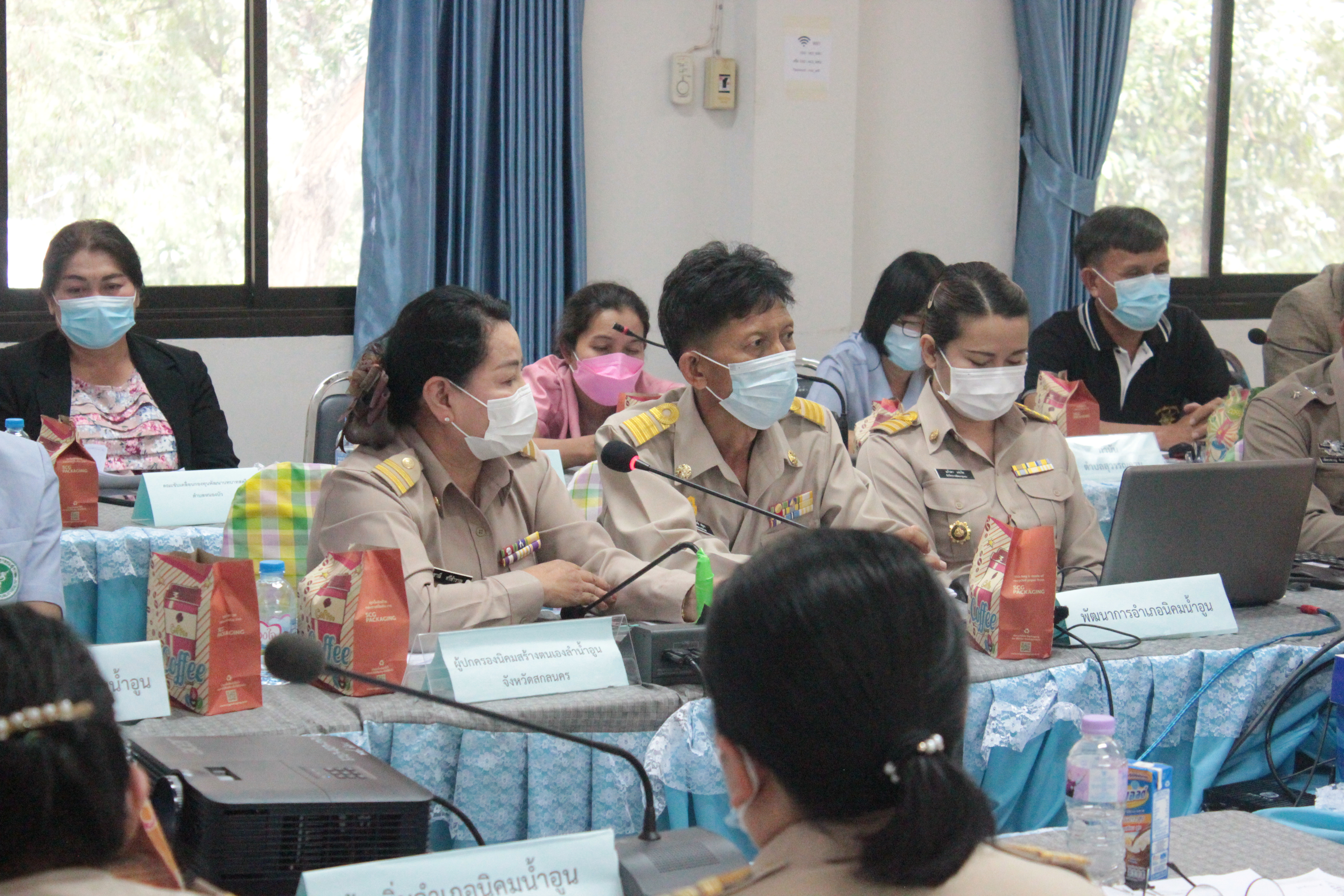 จังหวัดสกลนคร : ขับเคลื่อนงานขจัดความยากจนและพัฒนาคนทุกช่วงวัยอย่างยั่งยืนตามหลักปรัชญาของเศรษฐกิจพอเพียง