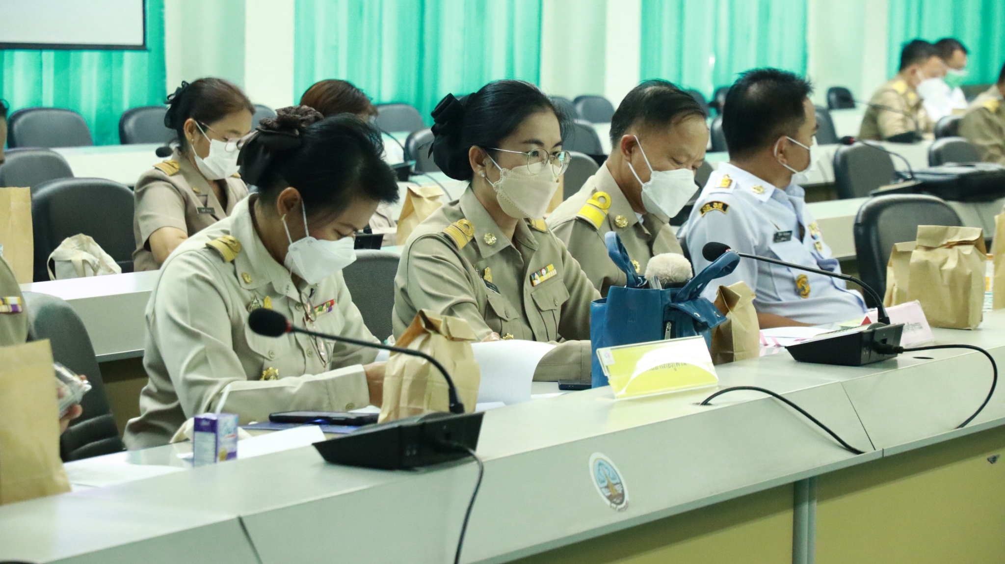 จังหวัดสกลนคร : เร่งขับเคลื่อนงานโครงการขจัดความยากจนและพัฒนาคนทุกช่วงวัยอย่างยั่งยืน ตามหลักปรัชญาเศรษฐกิจพอเพียง