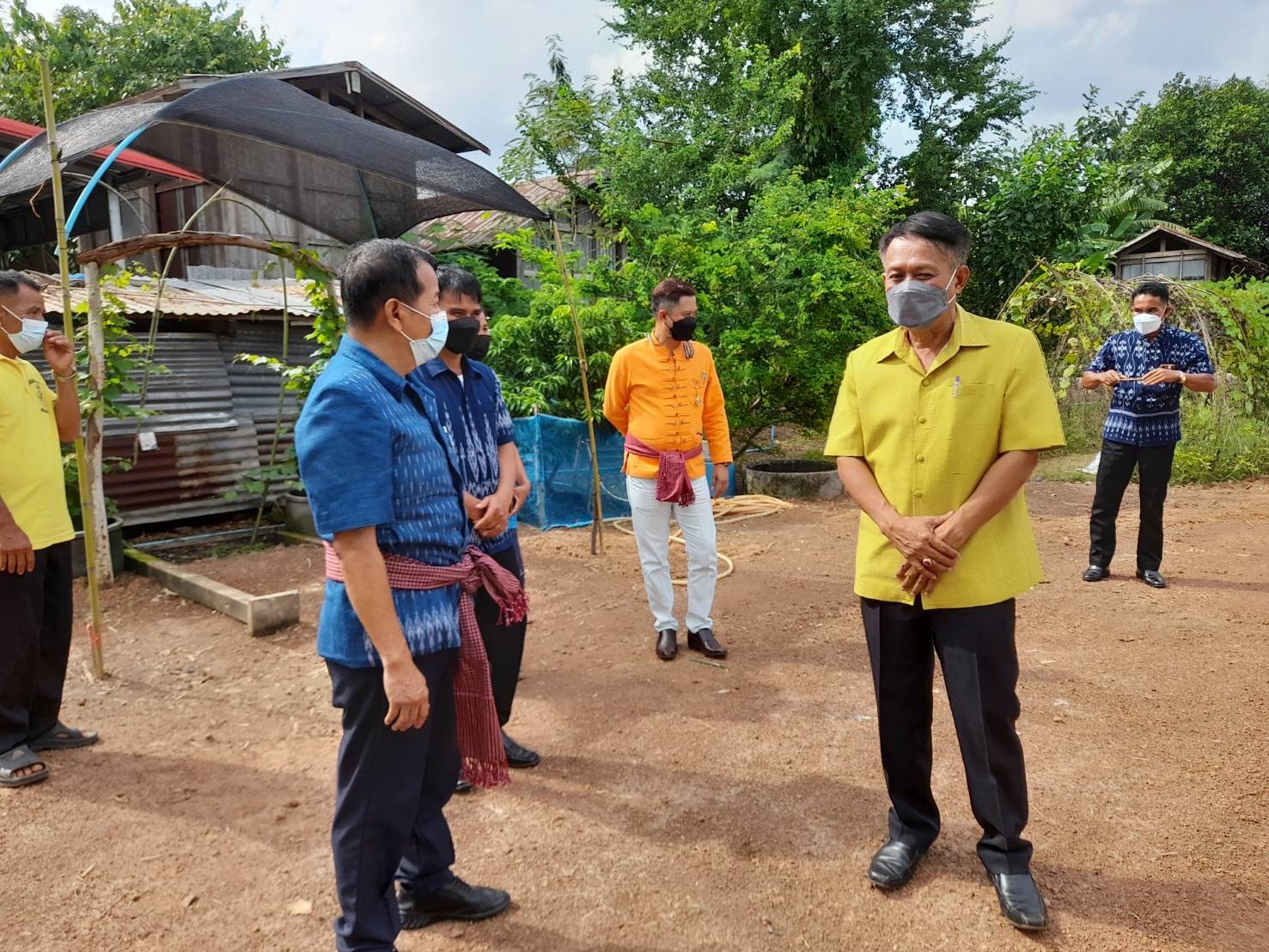 พช.สกลนคร : ดำเนินการคัดสรร หมู่บ้านเศรษฐกิจพอเพียง”อยู่เย็น เป็นสุข” กิจกรรมพัฒนาชุมชนดีเด่น และกิจกรรมเชิดชูเกียรติ “คนกองทุนพัฒนาบทบาทสตรี” ดีเด่น ประจำปี 2565