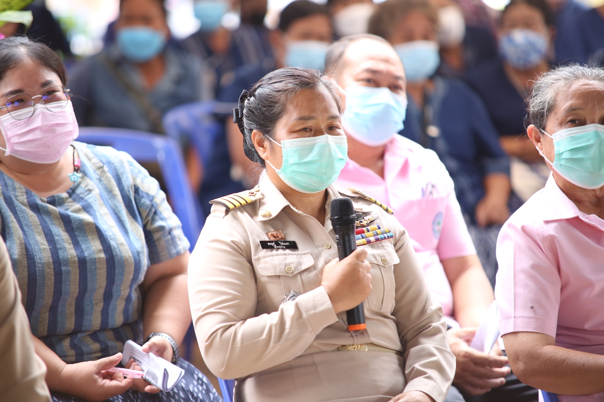 พช.สกลนคร : ดำเนินการ คัดสรรหมู่บ้านเศรษฐกิจพอเพียง”อยู่เย็น เป็นสุข” กิจกรรมพัฒนาชุมชนดีเด่น และกิจกรรมเชิดชูเกียรติ “คนกองทุนพัฒนาบทบาทสตรี” ดีเด่น ประจำปี 2565