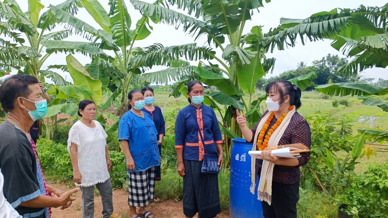 พช.สกลนคร : ดำเนินการ คัดสรรหมู่บ้านเศรษฐกิจพอเพียง”อยู่เย็น เป็นสุข” กิจกรรมพัฒนาชุมชนดีเด่น และกิจกรรมเชิดชูเกียรติ  “คนกองทุนพัฒนาบทบาทสตรี” ดีเด่น ประจำปี 2565