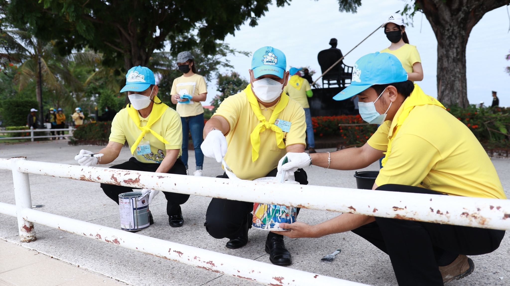 จังหวัดสกลนคร : จัดพิธีลงนามถวายพระพรชัยมงคล และกิจกรรมจิตอาสาพัฒนา เนื่องในโอกาสวันฉัตรมงคล 4 พฤษภาคม 2565