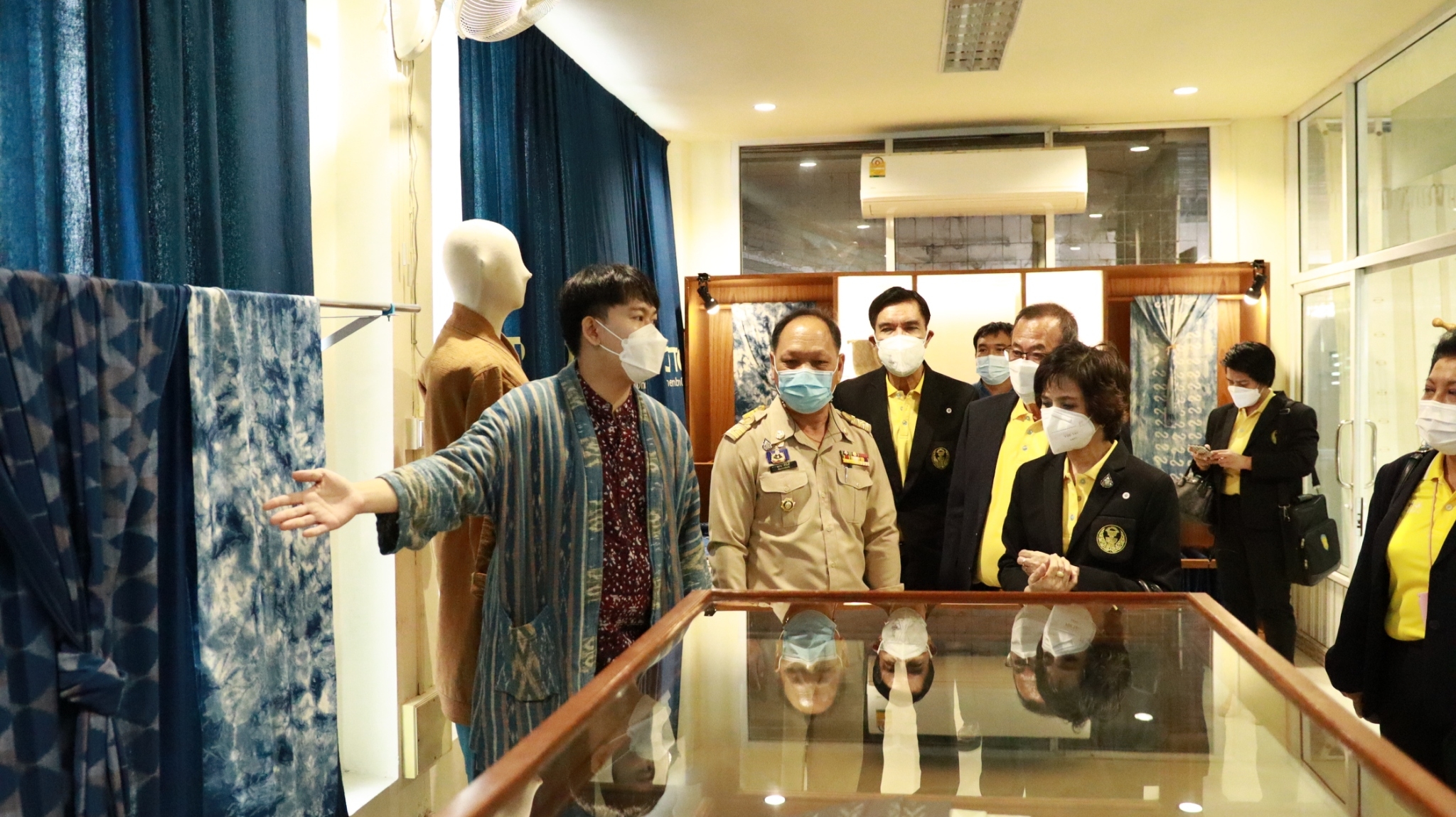 จังหวัดสกลนคร : ต้อนรับคณะอนุกรรมาธิการการลงทุนและเศรษฐกิจฐานราก ในคณะกรรมาธิการการพาณิชย์และการอุตสาหกรรม วุฒิสภา