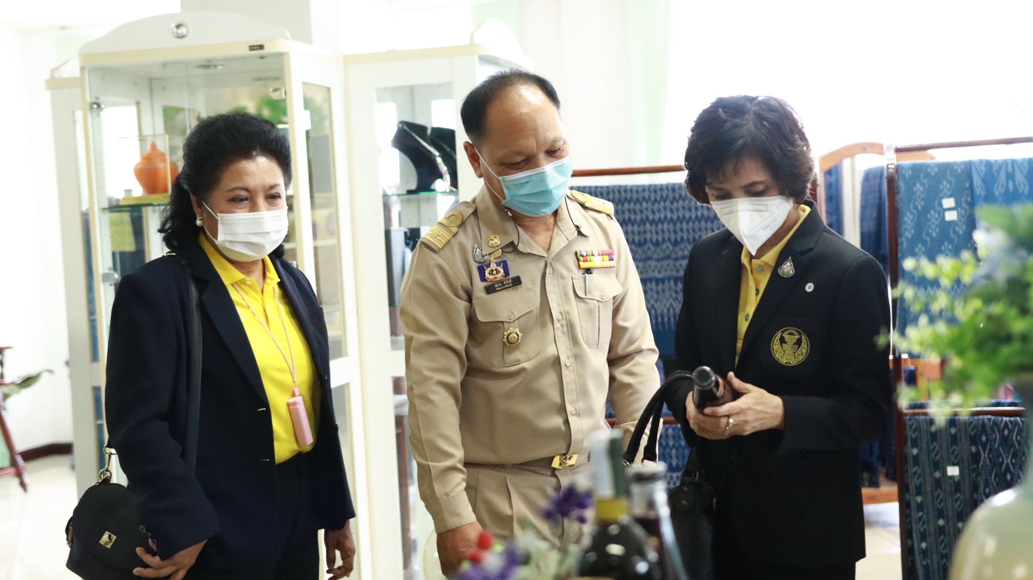 จังหวัดสกลนคร : ต้อนรับคณะอนุกรรมาธิการการลงทุนและเศรษฐกิจฐานราก ในคณะกรรมาธิการการพาณิชย์และการอุตสาหกรรม วุฒิสภา