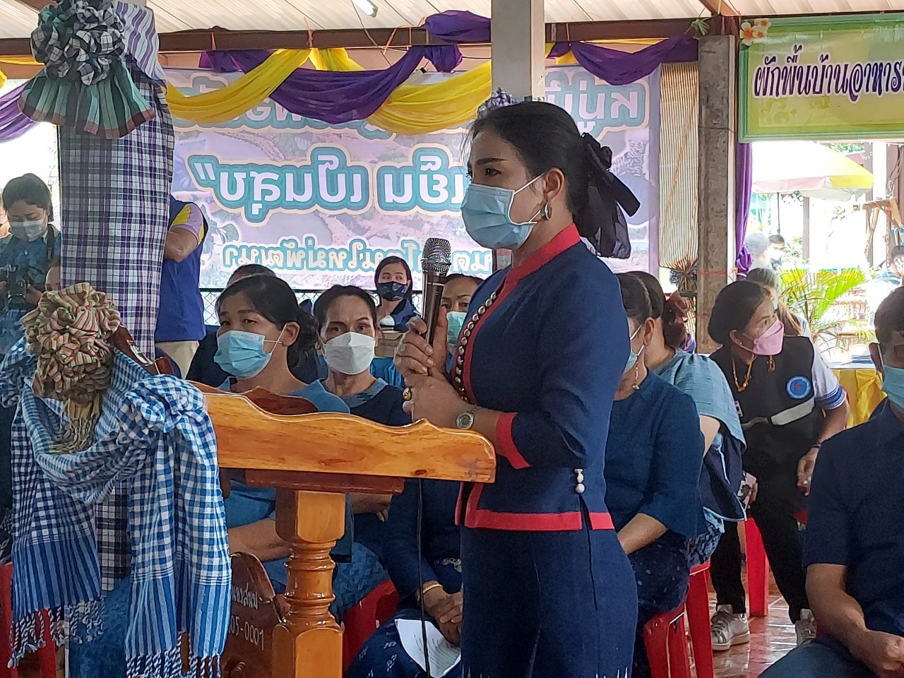 พช.สกลนคร : ดำเนินการ คัดสรรหมู่บ้านเศรษฐกิจพอเพียง”อยู่เย็น เป็นสุข” กิจกรรมพัฒนาชุมชนดีเด่น และกิจกรรมเชิดชูเกียรติ “คนกองทุนพัฒนาบทบาทสตรี” ดีเด่น ประจำปี 2565