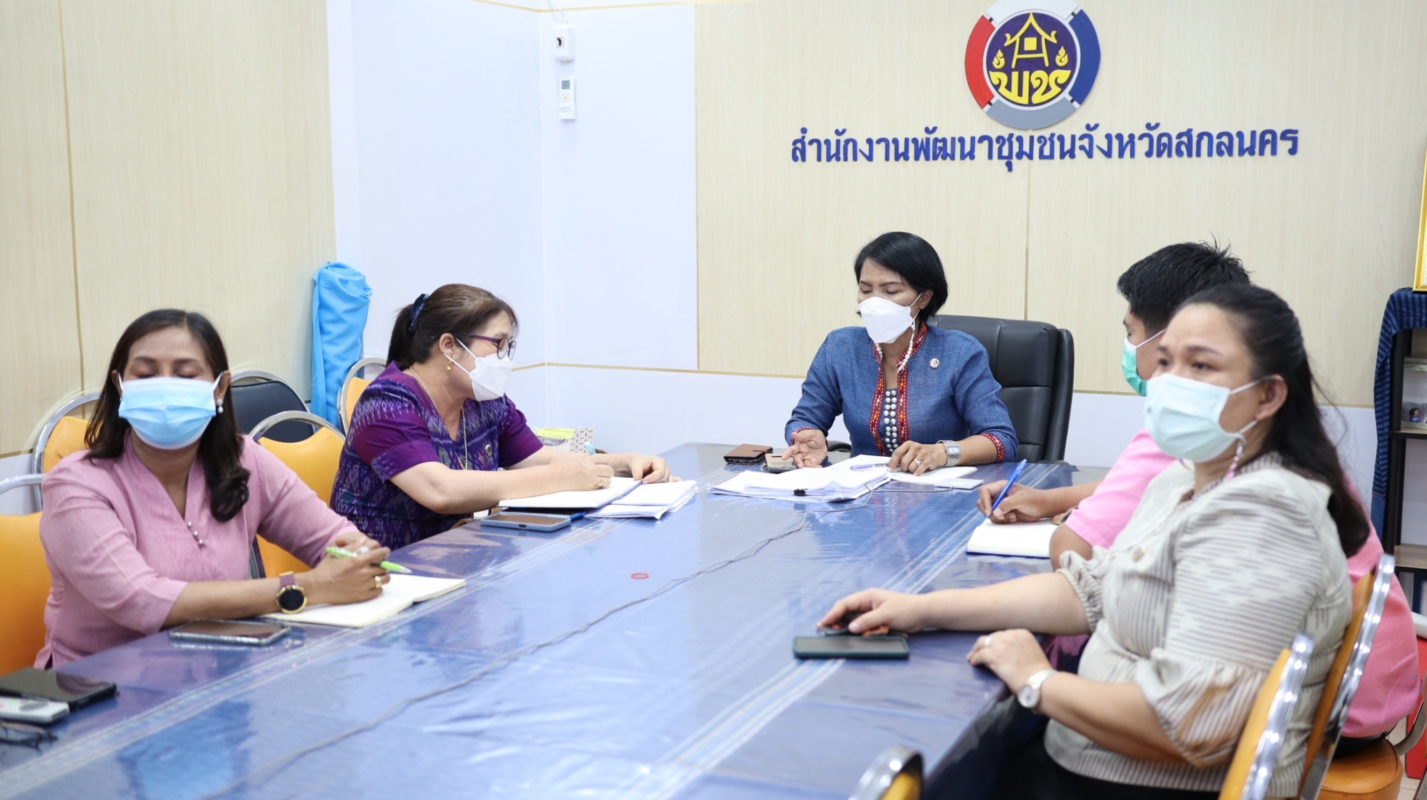 พช.สกลนคร : พช.สกลนคร : ร่วมรับฟังการประชุมชี้แจงเพื่อสร้างความเข้าใจเกี่ยวกับการคุ้มครองข้อมูลส่วนบุคลของกรมการพัฒนาชุมชน ผ่านระบบ Video Conference