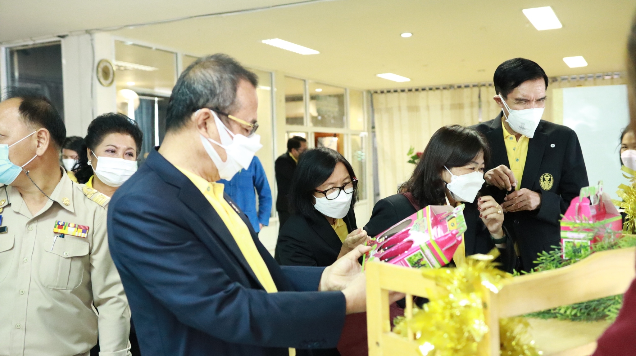 จังหวัดสกลนคร : ต้อนรับคณะอนุกรรมาธิการการลงทุนและเศรษฐกิจฐานราก ในคณะกรรมาธิการการพาณิชย์และการอุตสาหกรรม วุฒิสภา