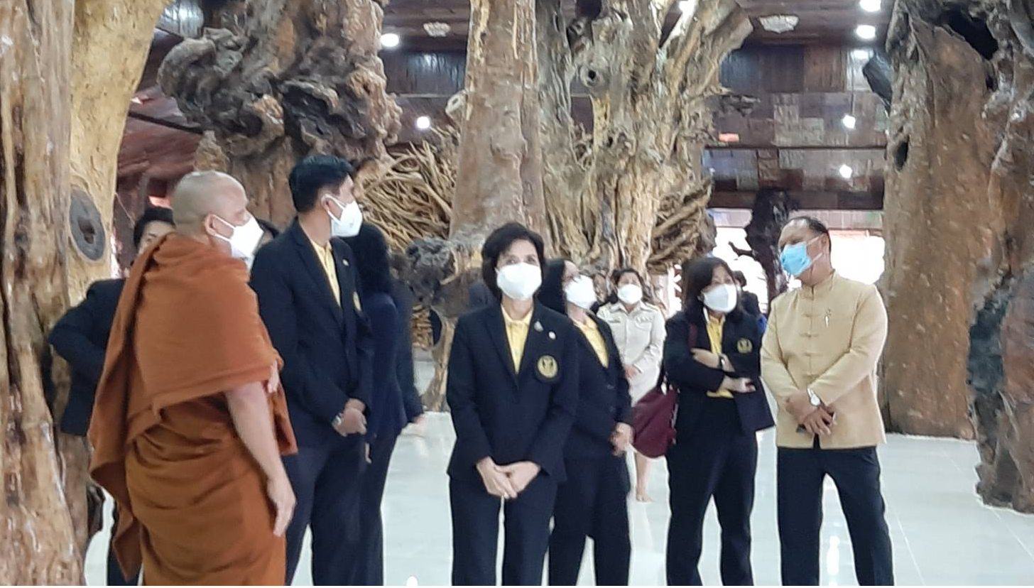 จังหวัดสกลนคร : ต้อนรับคณะอนุกรรมาธิการการลงทุนและเศรษฐกิจฐานราก ในคณะกรรมาธิการการพาณิชย์และการอุตสาหกรรม วุฒิสภา