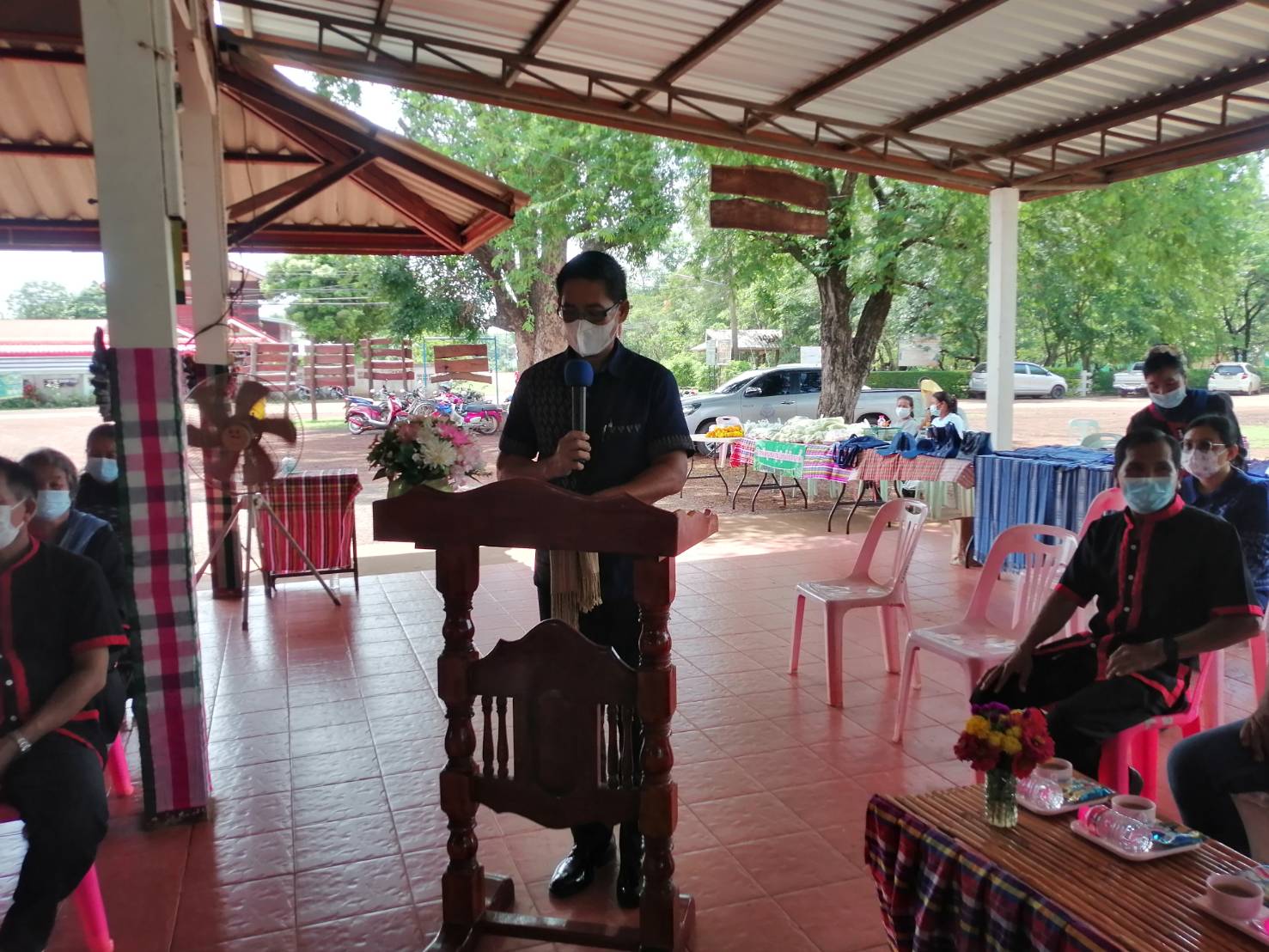 พช.สกลนคร : ดำเนินการคัดสรร หมู่บ้านเศรษฐกิจพอเพียง”อยู่เย็น เป็นสุข” กิจกรรมพัฒนาชุมชนดีเด่น และกิจกรรมเชิดชูเกียรติ “คนกองทุนพัฒนาบทบาทสตรี” ดีเด่น ประจำปี 2565