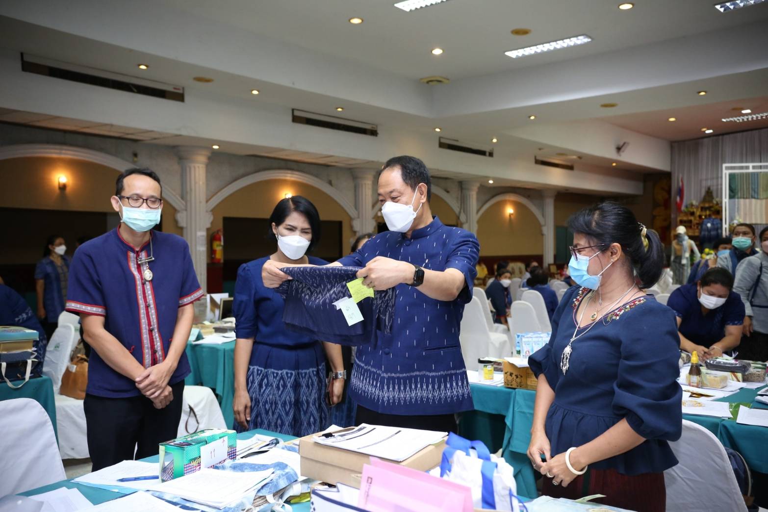 จังหวัดสกลนคร : ดำเนินงานโครงการคัดสรรสุดยอดหนึ่งตำบล หนึ่งผลิตภัณฑ์ไทย (OTOP Product Champion : OPC) ประจำปี พ.ศ. 2565