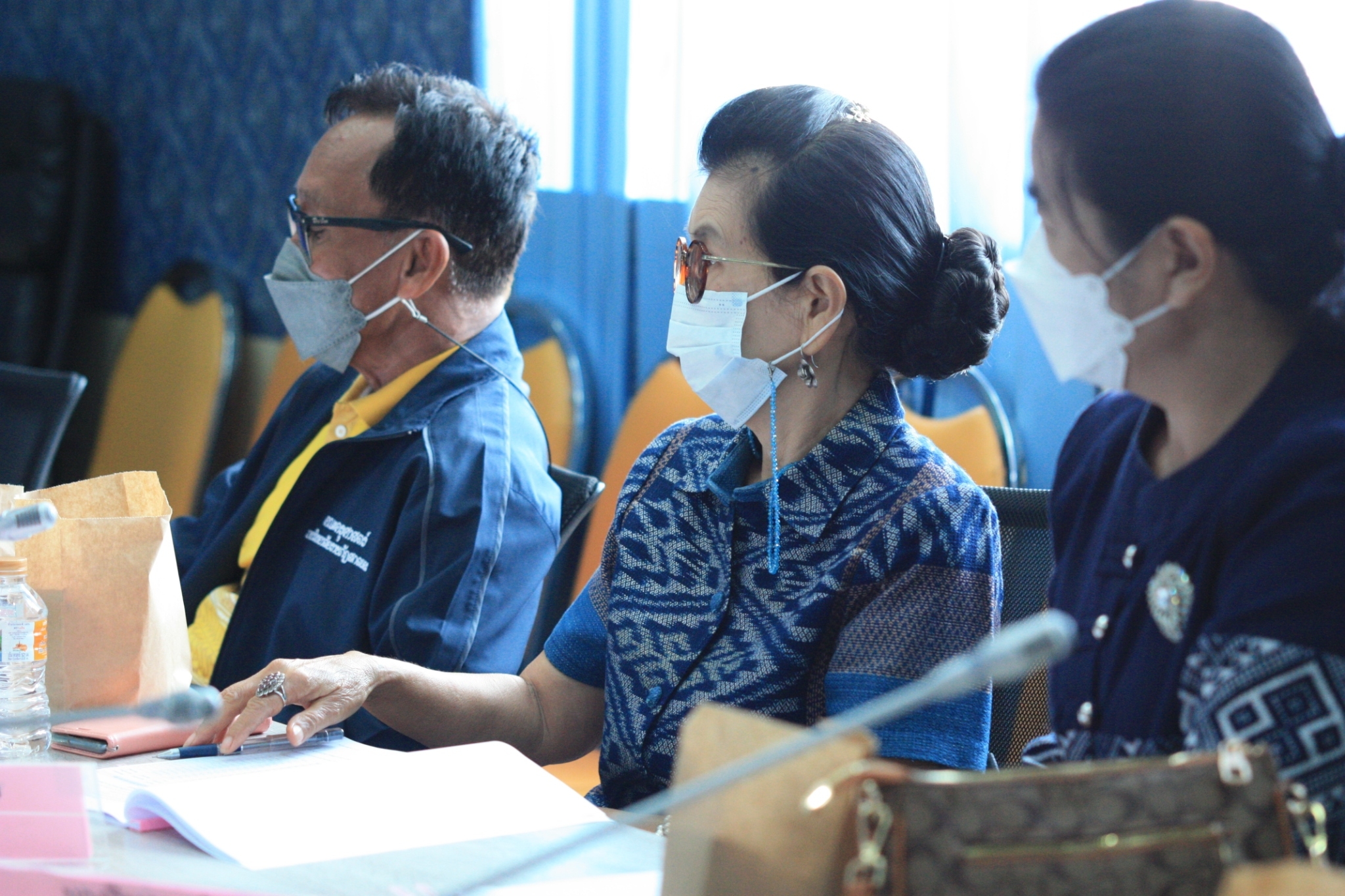 จังหวัดสกลนคร : ประชุมคณะอนุกรรมการบริหารกองทุนพัฒนาบทบาทสตรีจังหวัดสกลนคร