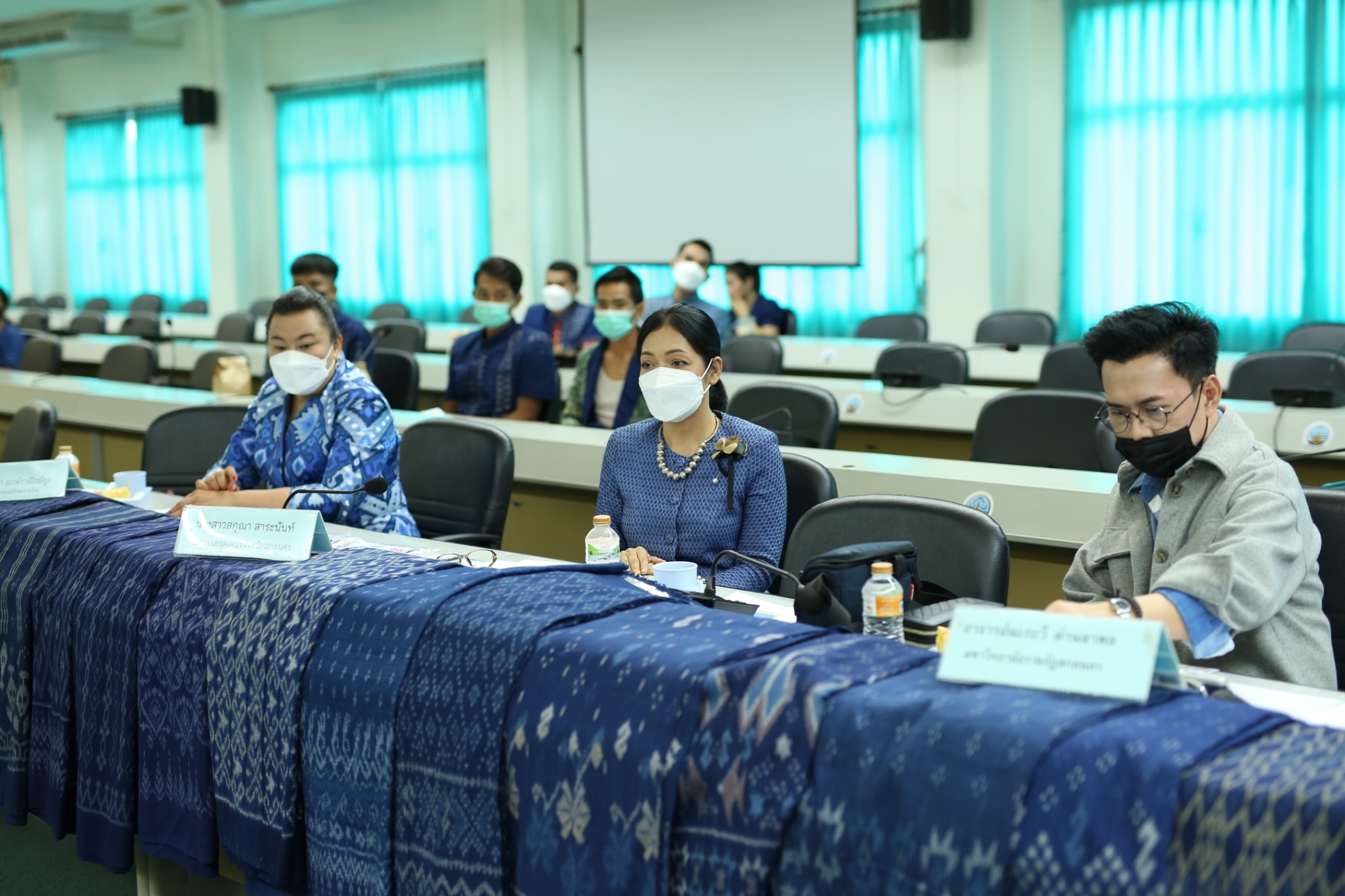 จังหวัดสกลนคร : จัดประกวดลายผ้าย้อมครามประจำจังหวัดสกลนคร “สืบสาน อนุรักษ์ศิลป์ผ้าถิ่นไทย ดำรงไว้ในแผ่นดิน” ประจำปี 2565