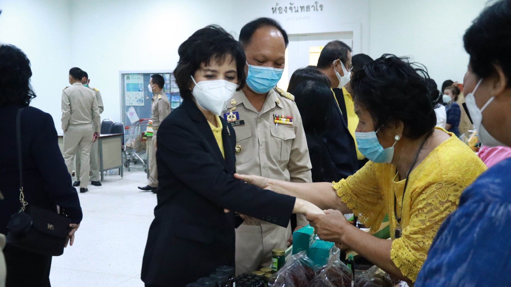 จังหวัดสกลนคร : ต้อนรับคณะอนุกรรมาธิการการลงทุนและเศรษฐกิจฐานราก ในคณะกรรมาธิการการพาณิชย์และการอุตสาหกรรม วุฒิสภา