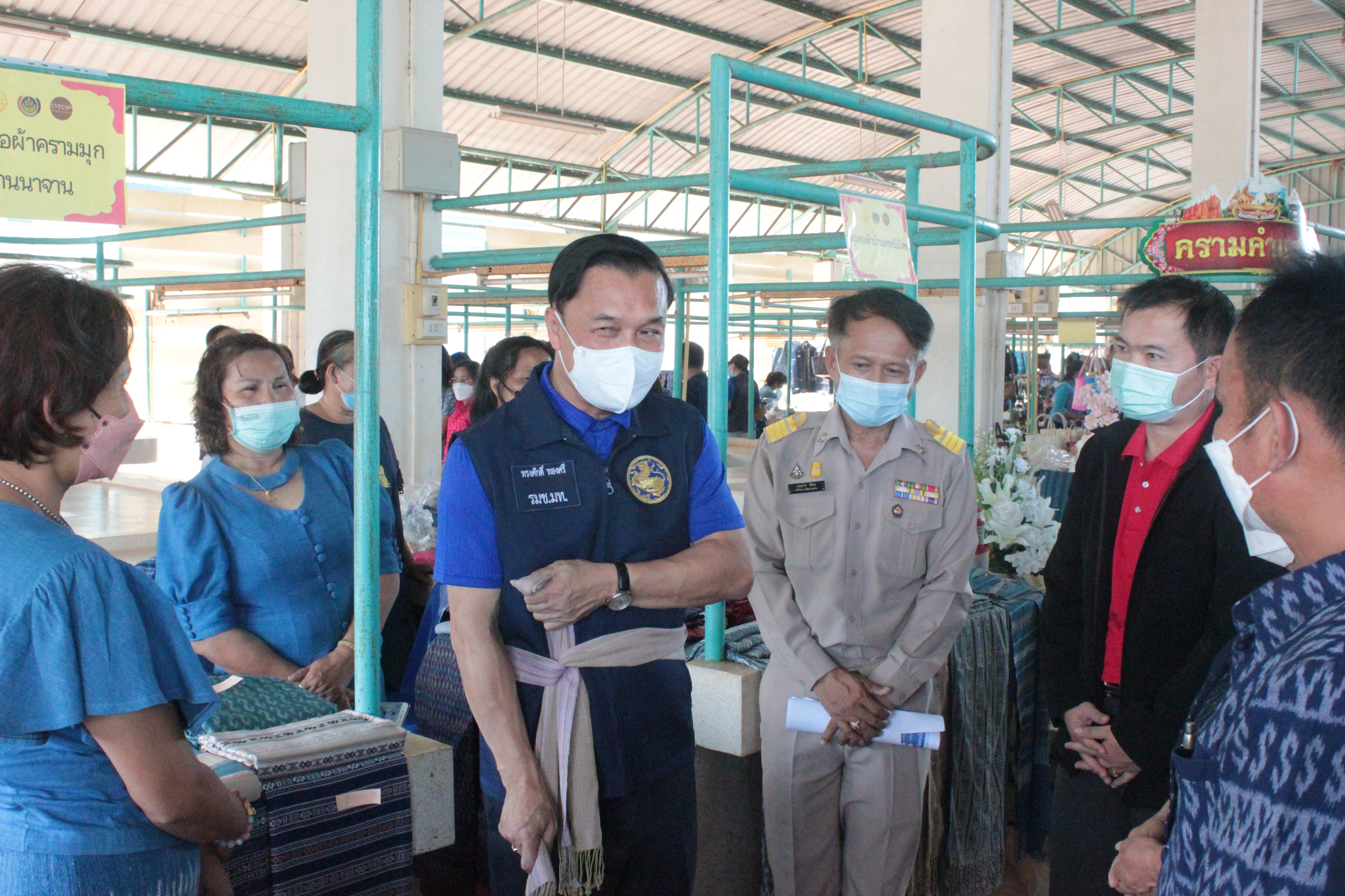 จังหวัดสกลนคร : รับการตรวจเยี่ยมจากรัฐมนตรีช่วยว่าการกระทรวงมหาดไทย (ดร.ทรงศักดิ์ ทองศรี) ตรวจราชการด้านงานพัฒนาชุมชน