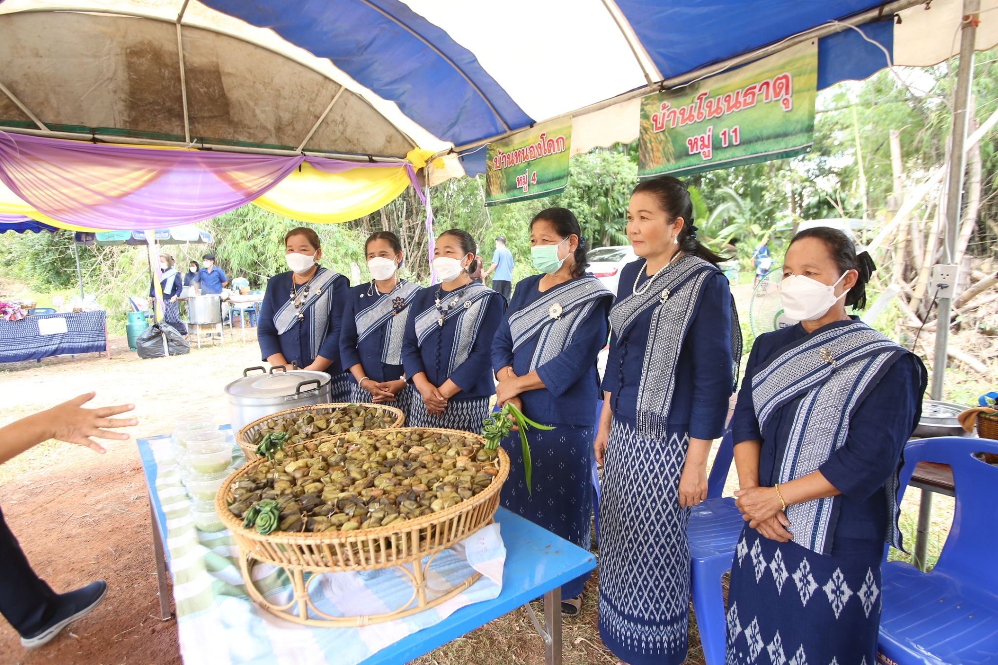 จังหวัดสกลนคร : คัดสรรหมู่บ้านเศรษฐกิจพอเพียง ”อยู่เย็น เป็นสุข”และตำบลเข้มแข็งตามหลักปรัชญาของเศรษฐกิจพอเพียงดีเด่น ระดับจังหวัด ประจำปี 2565