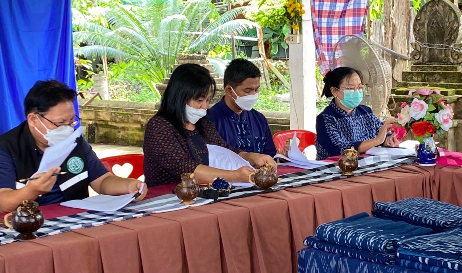 จังหวัดสกลนคร : ประเมินหมู่บ้านต้นแบบในการน้อมนำแนวพระราชดำริไปประยุกต์ใช้ ตามโครงการ 9;10 ปฏิบัติบูชา “สืบสาน รักษา ต่อยอด” เพื่อพัฒนาชุมชน ประจำปี 2565