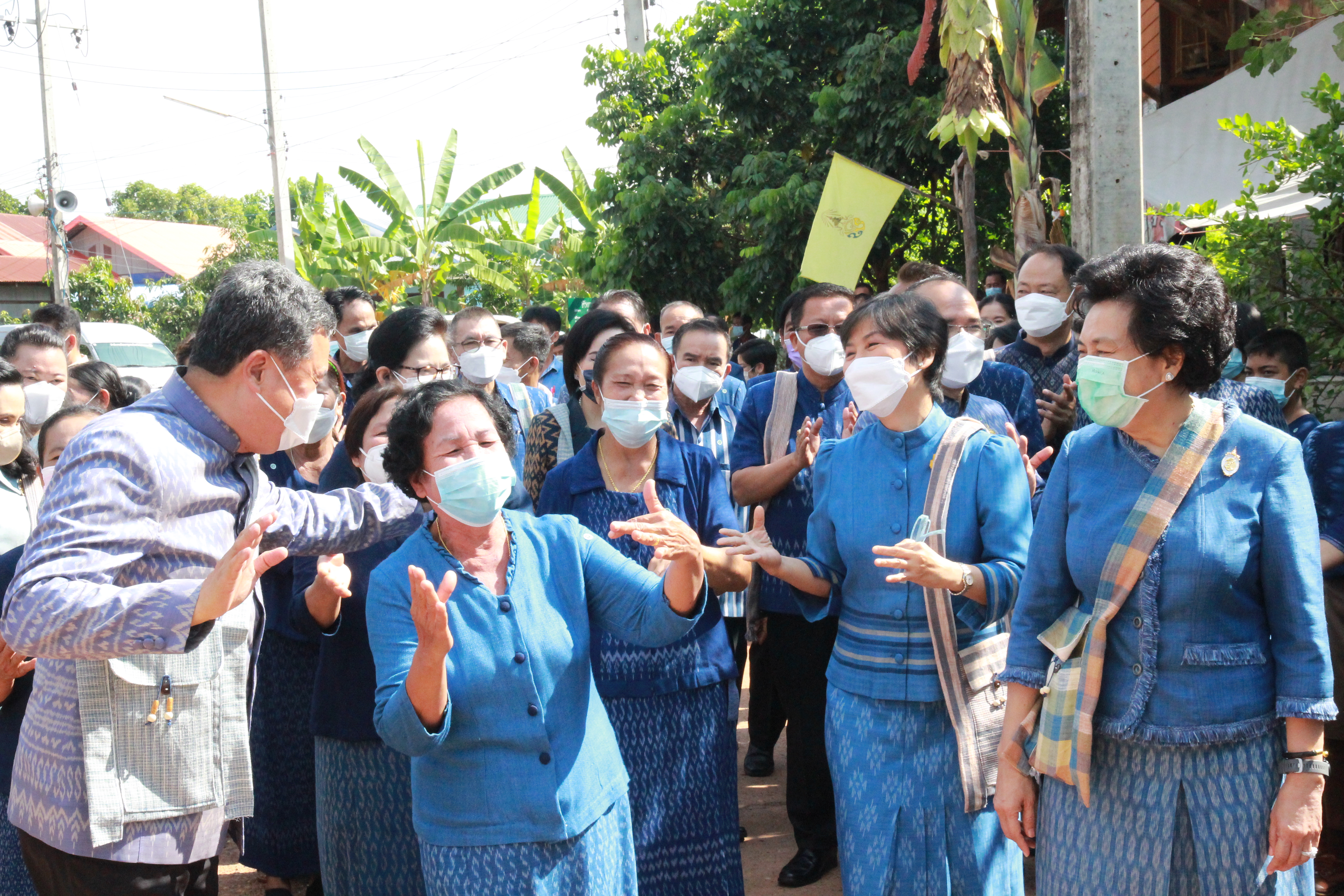 จังหวัดสกลนคร : กระทรวงมหาดไทย ขับเคลื่อนโครงการ “ผ้าไทยใส่ให้สนุก” ตามแนวพระดำริฯ  ณ วิชชาลัยดอนกอย วิถีแห่งการพัฒนาที่ยั่งยืน