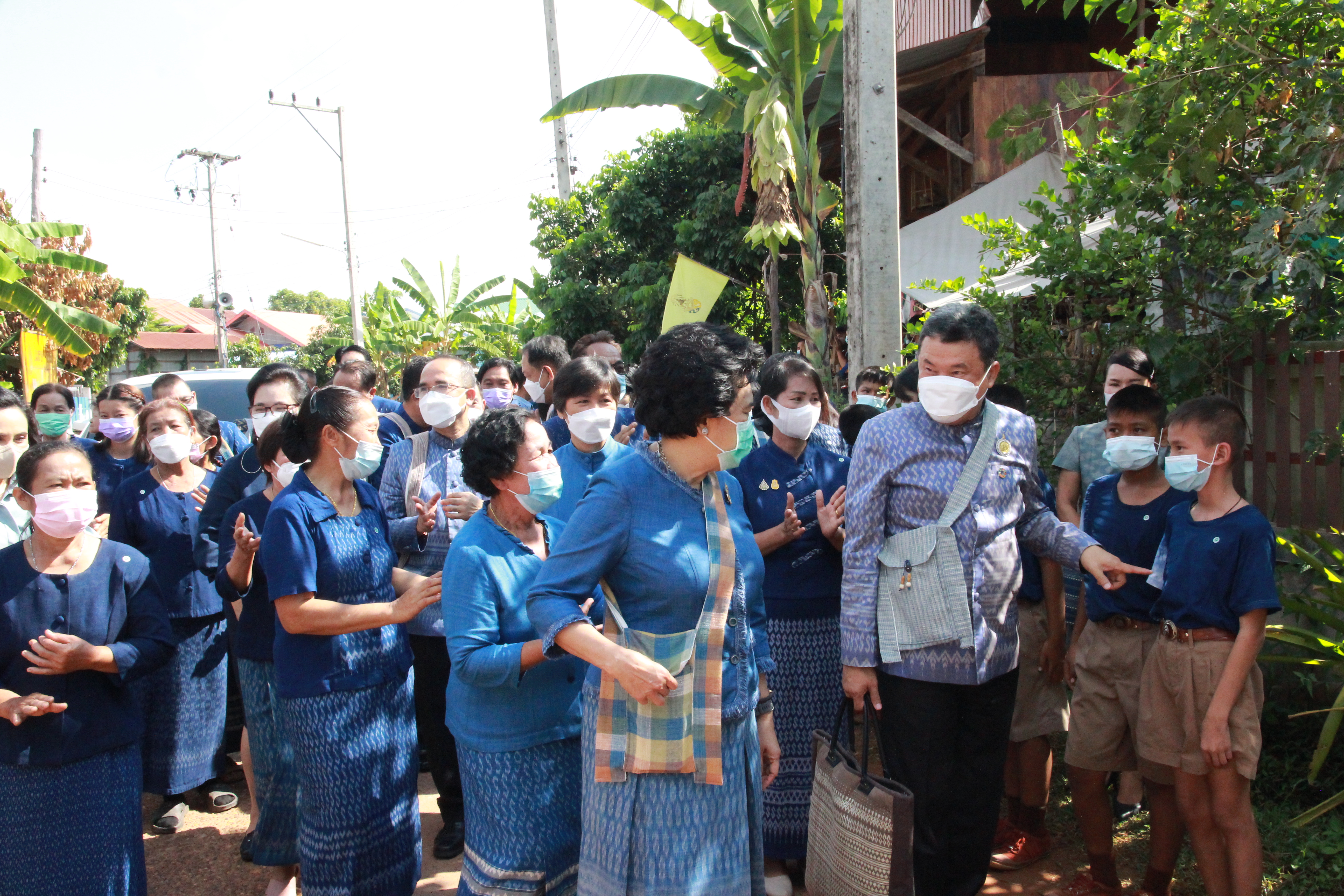 จังหวัดสกลนคร : กระทรวงมหาดไทย ขับเคลื่อนโครงการ “ผ้าไทยใส่ให้สนุก” ตามแนวพระดำริฯ  ณ วิชชาลัยดอนกอย วิถีแห่งการพัฒนาที่ยั่งยืน