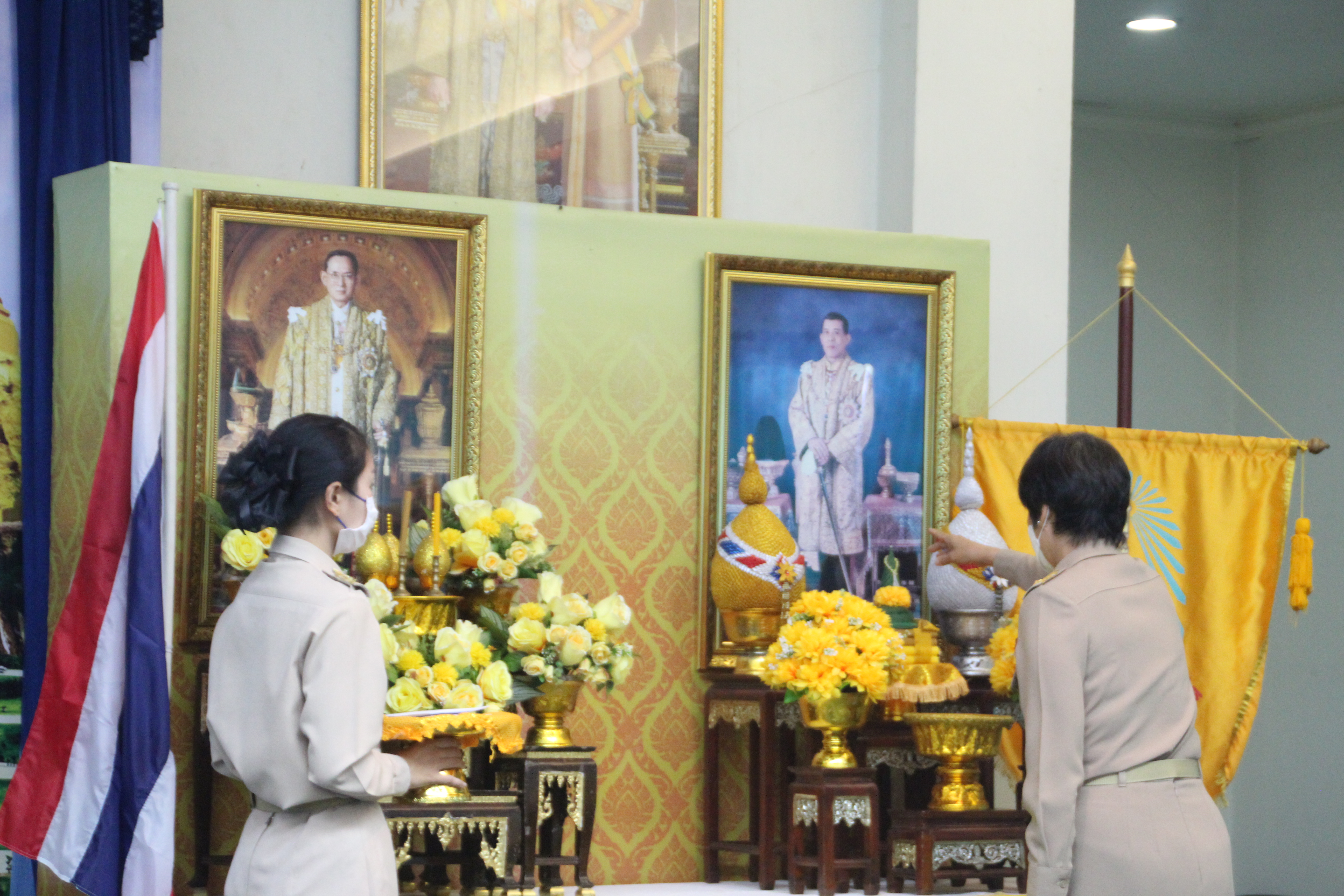 จังหวัดสกลนคร : ขับเคลื่อนการขจัดความยากจนและพัฒนาคนทุกช่วงวัยอย่างยั่งยืนตามหลักปรัชญาของเศรษฐกิจพอเพียง ผ่านที่ประชุมคณะกรมการจังหวัดและหัวหน้าส่วนราชการจังหวัดสกลนคร ประจำเดือนมิถุนายน 2565