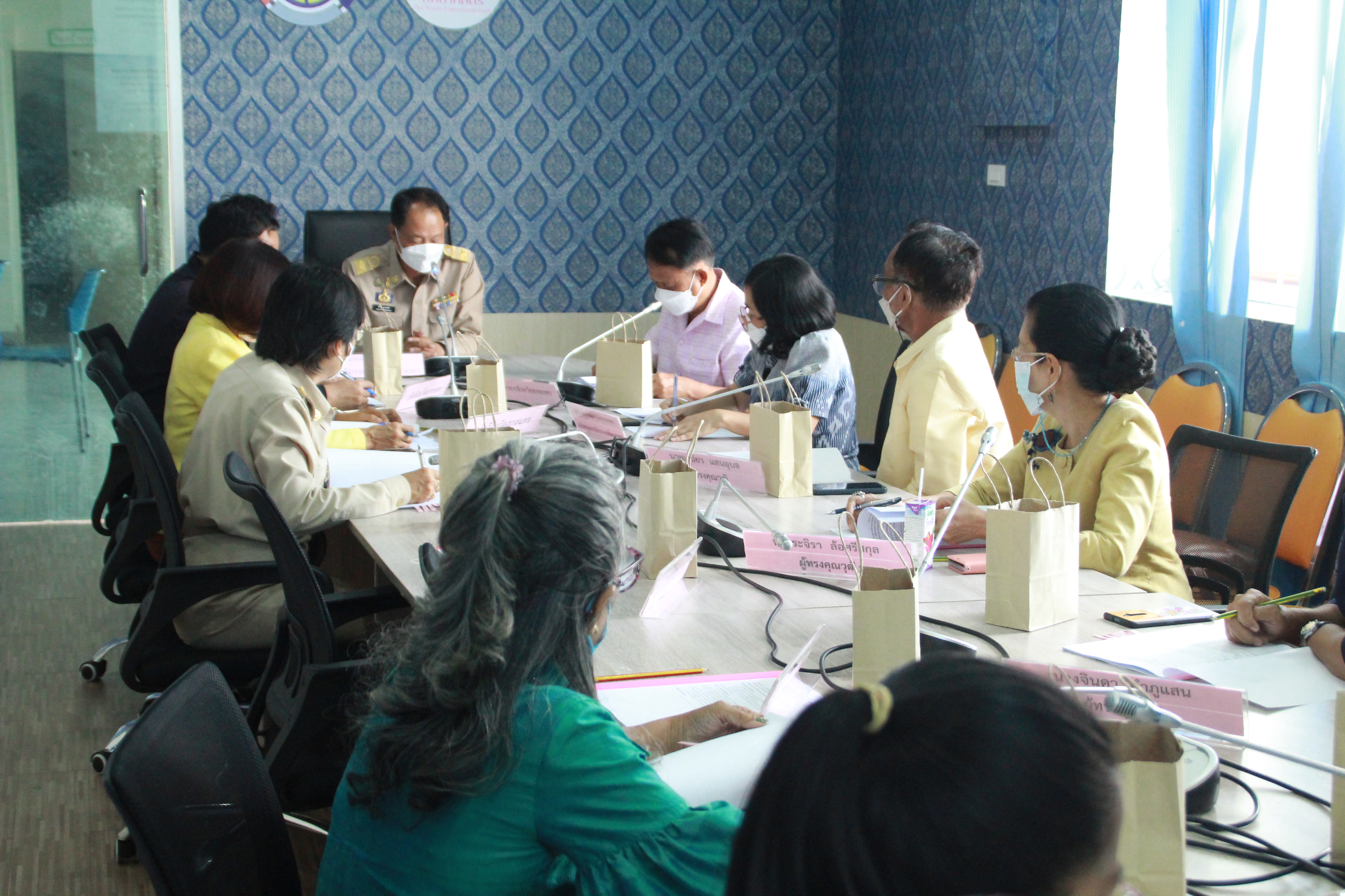 จังหวัดสกลนคร : ประชุมคณะอนุกรรมการบริหารกองทุนพัฒนาบทบาทสตรีจังหวัดสกลนคร