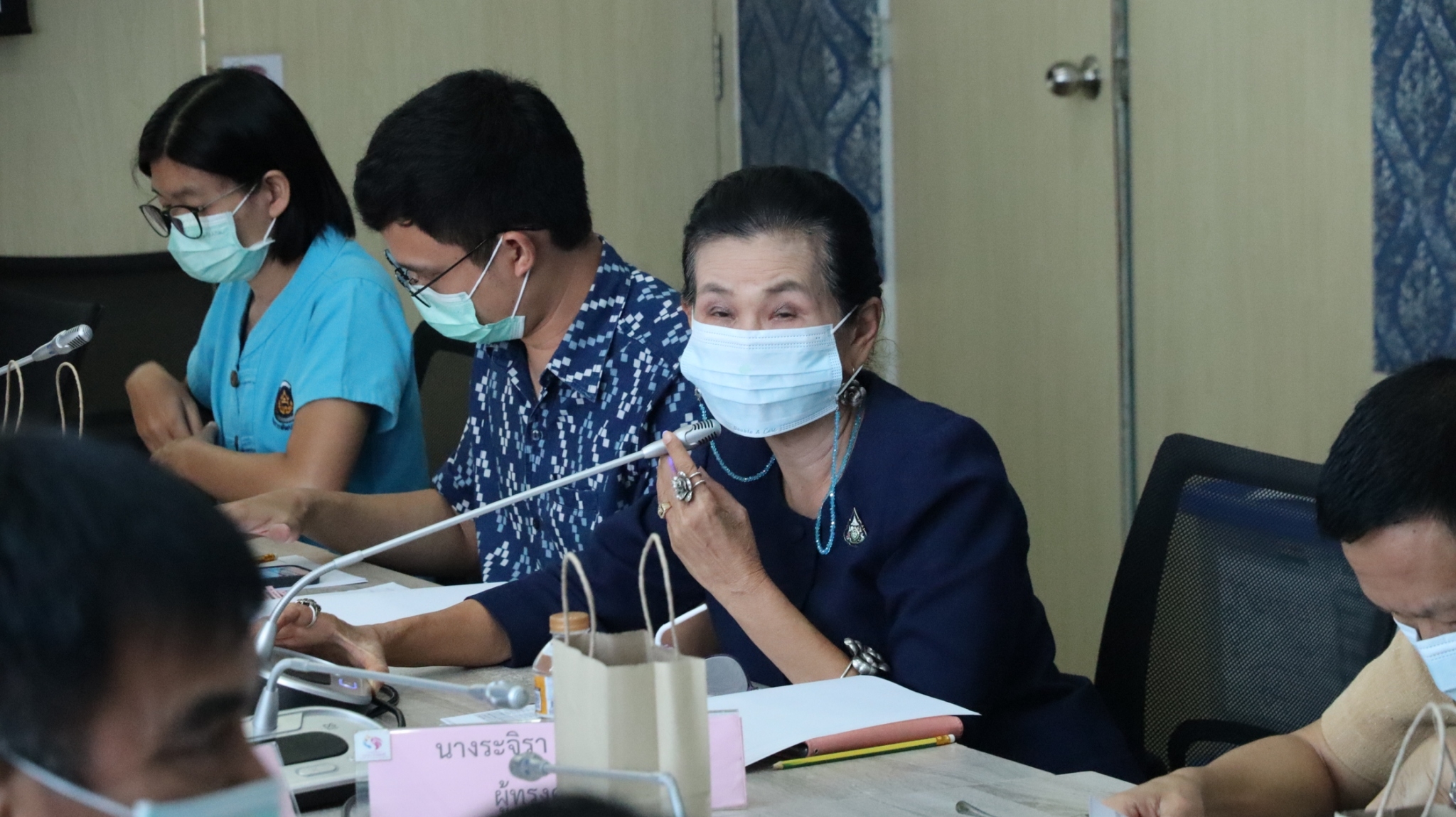 จังหวัดสกลนคร : จัดประชุมคณะอนุกรรมการบริหารกองทุนพัฒนาบทบาทสตรีจังหวัดสกลนคร