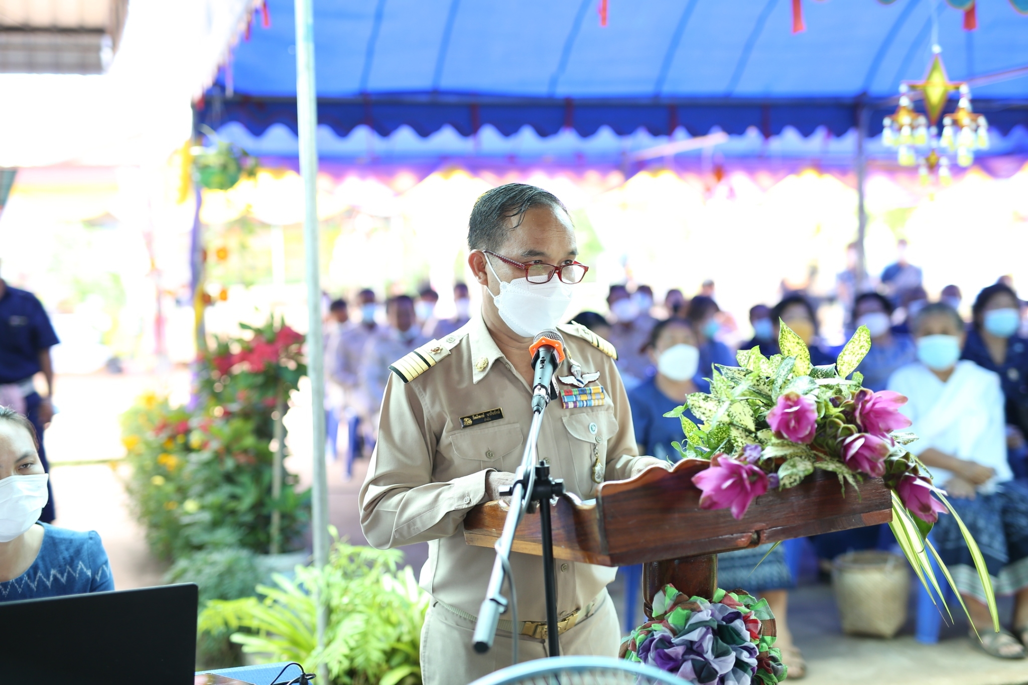 จังหวัดสกลนคร : คัดสรรหมู่บ้านเศรษฐกิจพอเพียง ”อยู่เย็น เป็นสุข”และตำบลเข้มแข็งตามหลักปรัชญาของเศรษฐกิจพอเพียงดีเด่น ระดับจังหวัด ประจำปี 2565