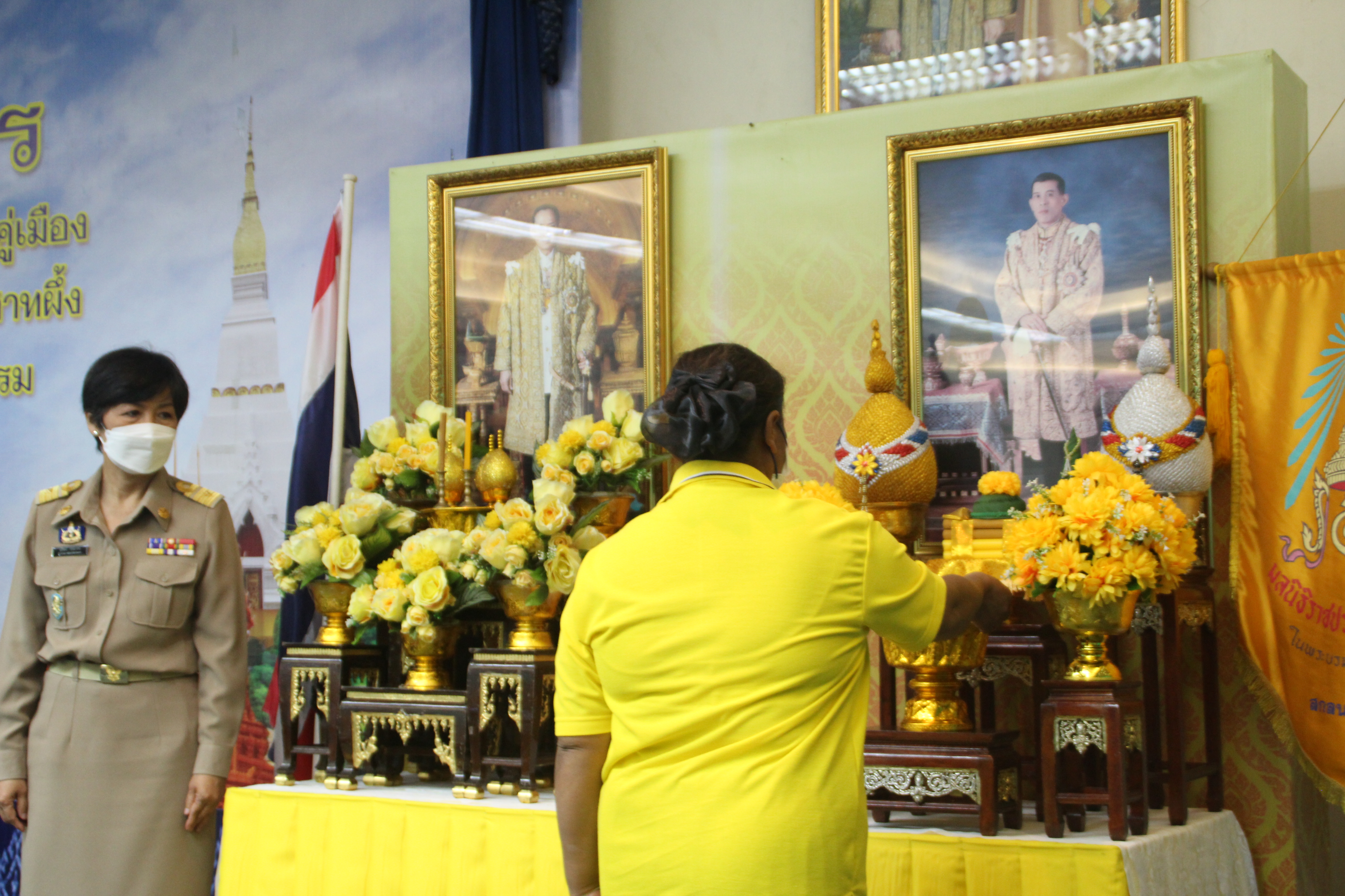 จังหวัดสกลนคร : ขับเคลื่อนการขจัดความยากจนและพัฒนาคนทุกช่วงวัยอย่างยั่งยืนตามหลักปรัชญาของเศรษฐกิจพอเพียง ผ่านที่ประชุมคณะกรมการจังหวัดและหัวหน้าส่วนราชการจังหวัดสกลนคร ประจำเดือนมิถุนายน 2565