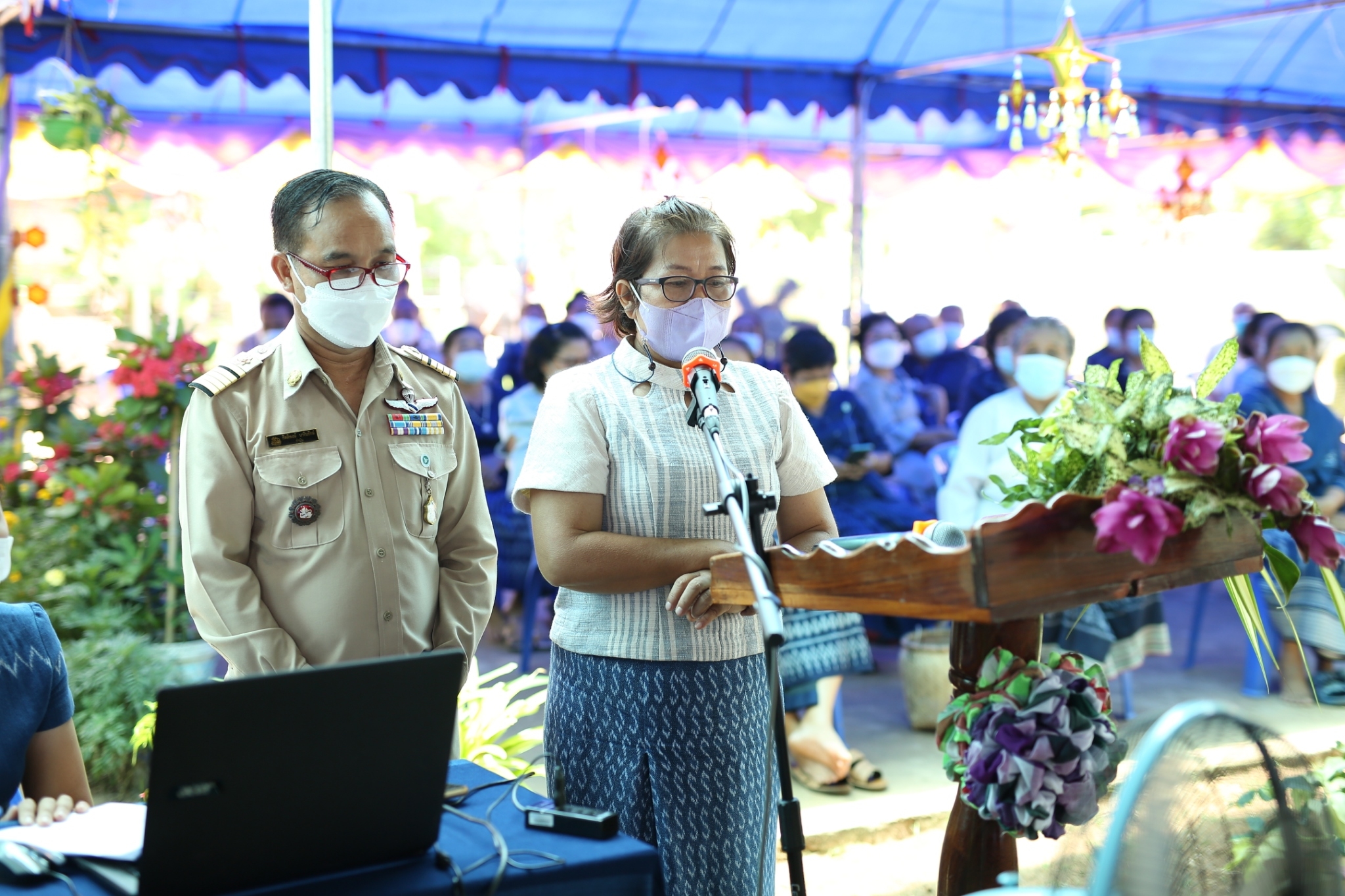 จังหวัดสกลนคร : คัดสรรหมู่บ้านเศรษฐกิจพอเพียง ”อยู่เย็น เป็นสุข”และตำบลเข้มแข็งตามหลักปรัชญาของเศรษฐกิจพอเพียงดีเด่น ระดับจังหวัด ประจำปี 2565