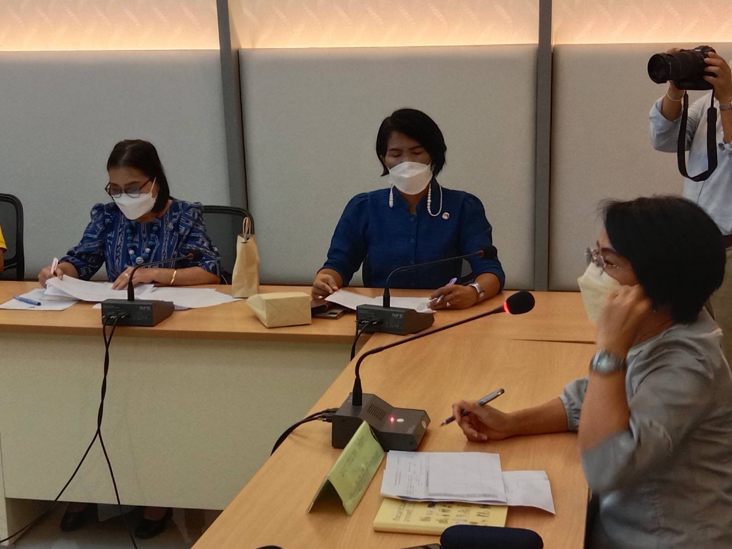 พช.สกลนคร : ร่วม”จิบกาแฟ  บอกเล่าเก้าสิบ” ครั้งที่ 4 เพื่อจัดทำแผนการประชาสัมพันธ์ จังหวัดสกลนคร ประจำปี 2565