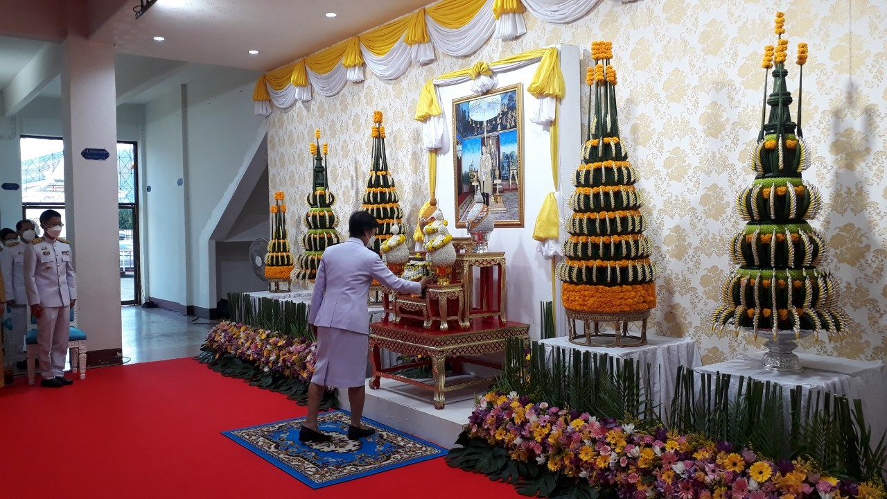 จังหวัดสกลนคร : จัดพิธีทำบุญตักบาตรเพื่อถวายเป็นพระราชกุศล เนื่องในโอกาสวันเฉลิมพระชนมพรรษาพระบาทสมเด็จพระวชิรเกล้าเจ้าอยู่หัว 28 กรกฎาคม 2565