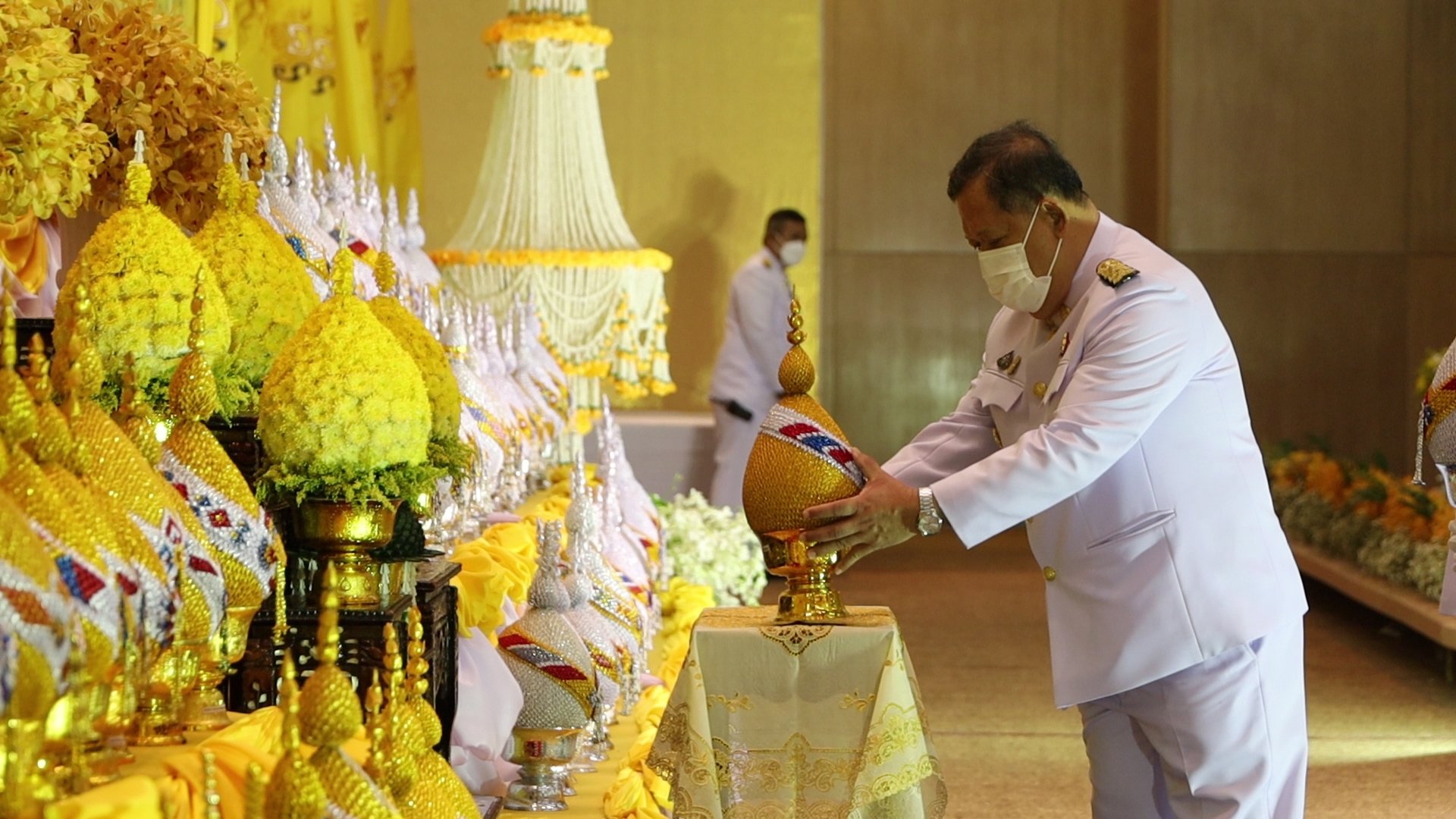 จังหวัดสกลนคร : จัดพิธีถวายสัตย์ปฏิญาณเพื่อเป็ข้าราชการ ที่ดีและพลังของแผ่นดิน ถวายเครื่องราชสักการะ และพีธีจุดเทียนชัยถวายพระพรชัยมงคล เนื่องในโอกาสวันเฉลิมพระชนมพรรษาพระบาทสมเด็จพระเจ้าอยู่หัว 28 กรกฎาคม 2565