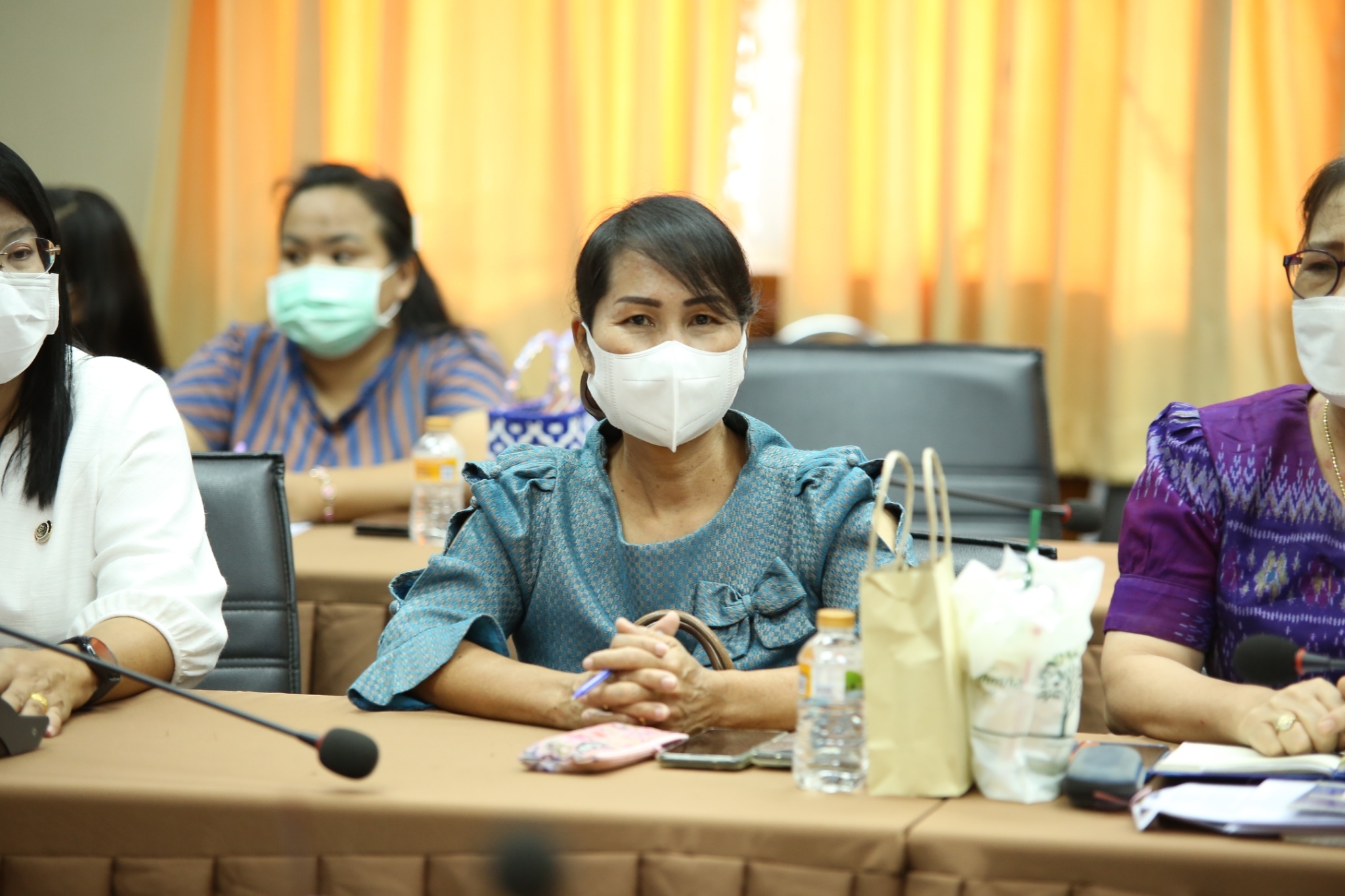พช.สกลนคร : จัดประชุมเพื่อขับเคลื่อนงานนโยบายและแนวทางการพัฒนา กองทุนชุมชน ประจำปี 2565