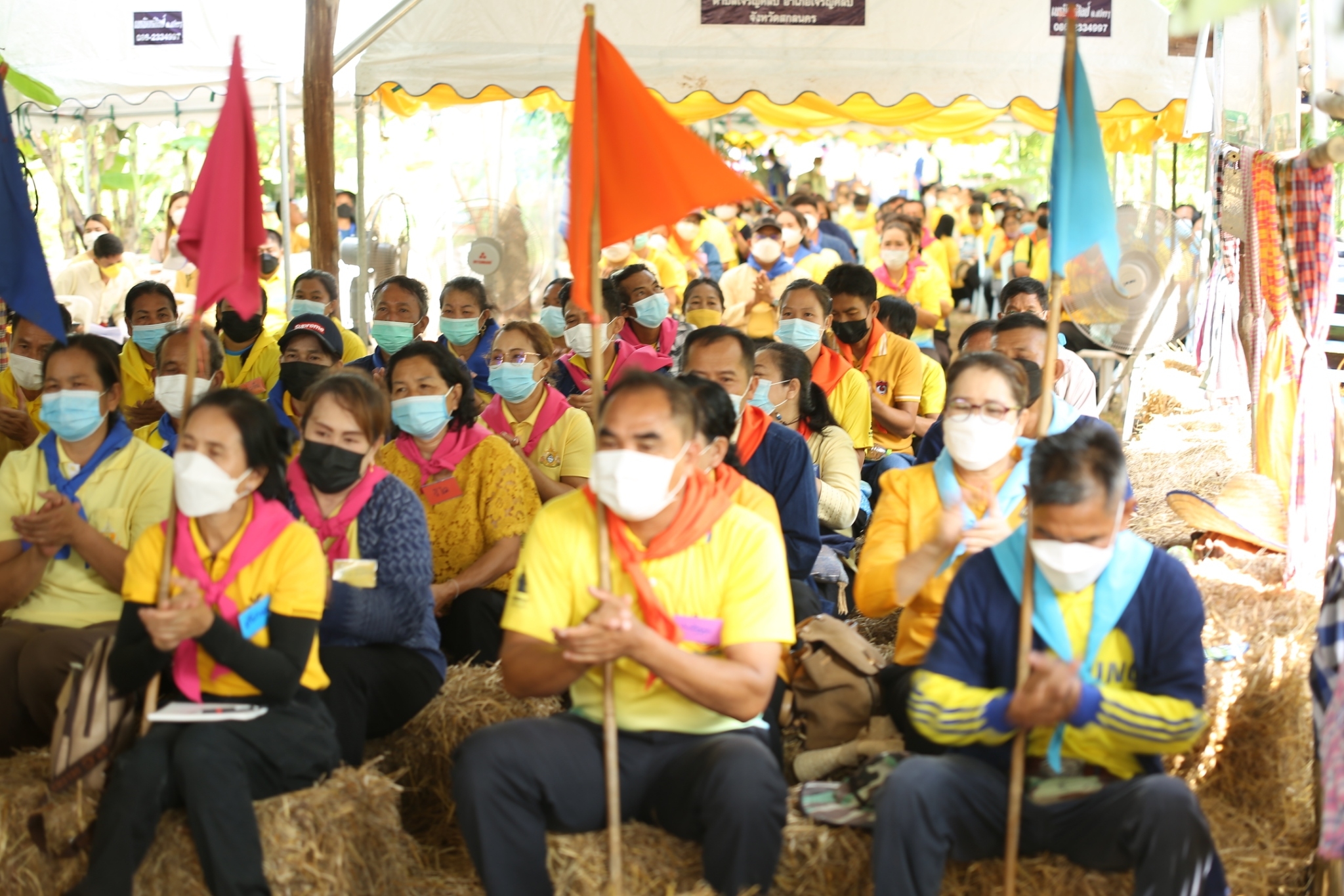 ปลัดกระทรวงมหาดไทย :ร่วมกิจกรรมเอามื้อสามัคคีเพื่อเฉลิมพระเกียรติพระบาทสมเด็จพระเจ้าอยู่หัว เนื่องในโอกาสวันเฉลิมพระชนมพรรษา 28 กรกฎาคม 2565  ณ จังหวัดสกลนคร