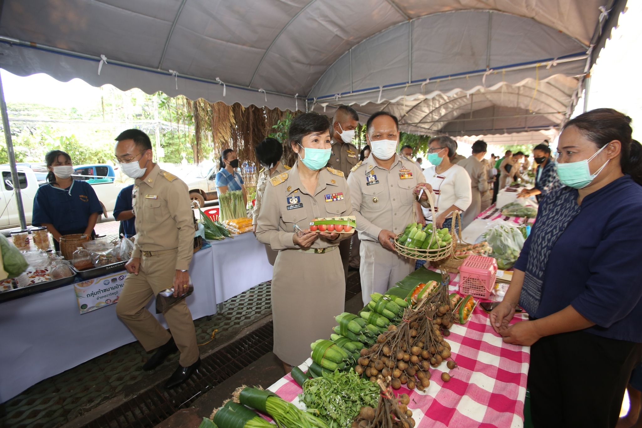 จังหวัดสกลนคร : จัด “มหกรรมอาหารปลอดภัย ไทสกล” เชื่อมโยงช่องทางการตลาดในการสร้างรายได้จากกิจการอาหารปลอดภัย