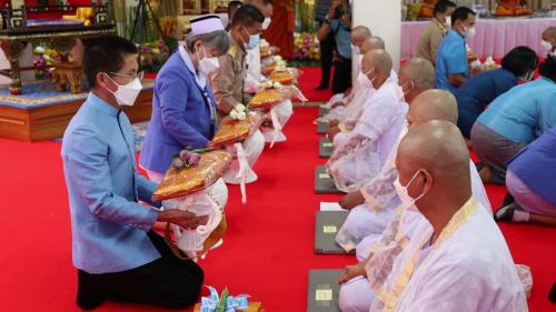 จังหวัดสกลนคร : อุปสมบท พระสงฆ์ 35 รูป เฉลิมพระเกียรติ สมเด็จพระนางเจ้าสิริกิติ์ พระบรมราชินีนาถ พระบรมราชชนนีพันปีหลวง  เนื่องในโอกาสมหามงคลเฉลิมพระชนมพรรษา  90 พรรษา 12 สิงหาคม 2565