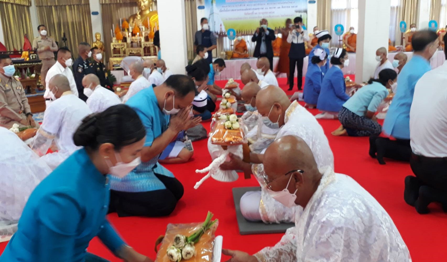 จังหวัดสกลนคร : อุปสมบท พระสงฆ์ 35 รูป เฉลิมพระเกียรติ สมเด็จพระนางเจ้าสิริกิติ์ พระบรมราชินีนาถ พระบรมราชชนนีพันปีหลวง  เนื่องในโอกาสมหามงคลเฉลิมพระชนมพรรษา  90 พรรษา 12 สิงหาคม 2565