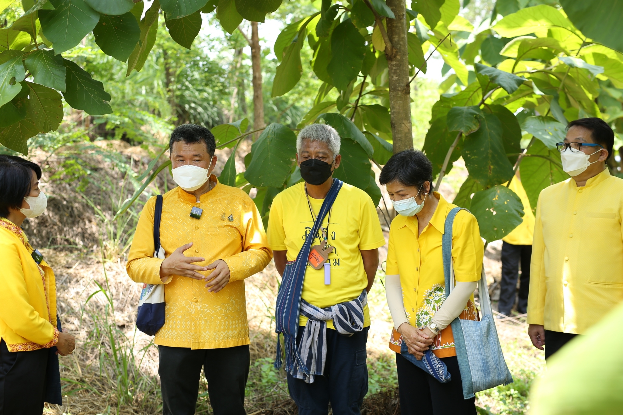 ปลัดกระทรวงมหาดไทย :ร่วมกิจกรรมเอามื้อสามัคคีเพื่อเฉลิมพระเกียรติพระบาทสมเด็จพระเจ้าอยู่หัว เนื่องในโอกาสวันเฉลิมพระชนมพรรษา 28 กรกฎาคม 2565  ณ จังหวัดสกลนคร