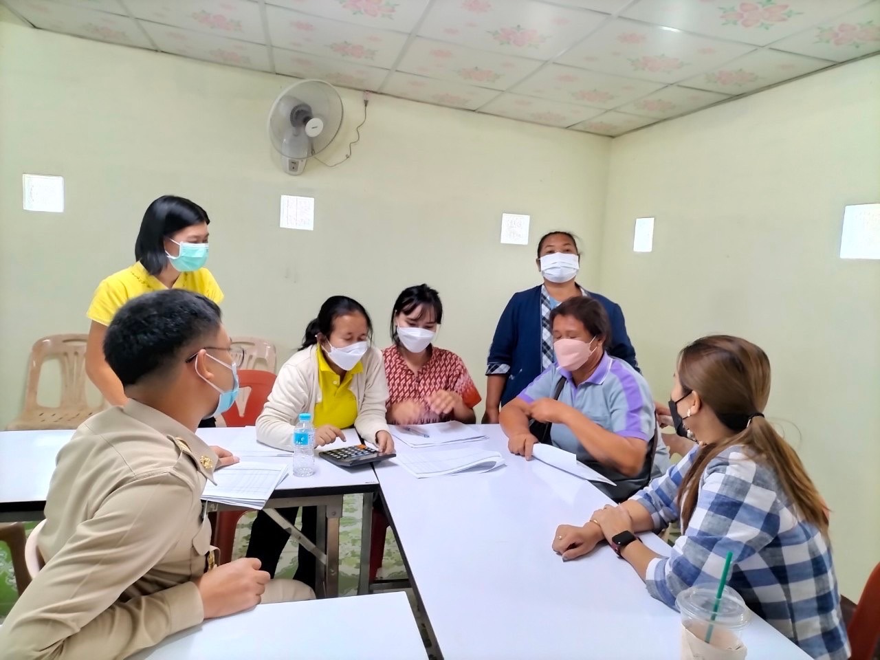 พช.สกลนคร : สนับสนุนการบริหารจัดการหนี้กองทุนพัฒนาบทบาทสตรีจังหวัดสกลนคร ประจำปีงบประมาณ 2565