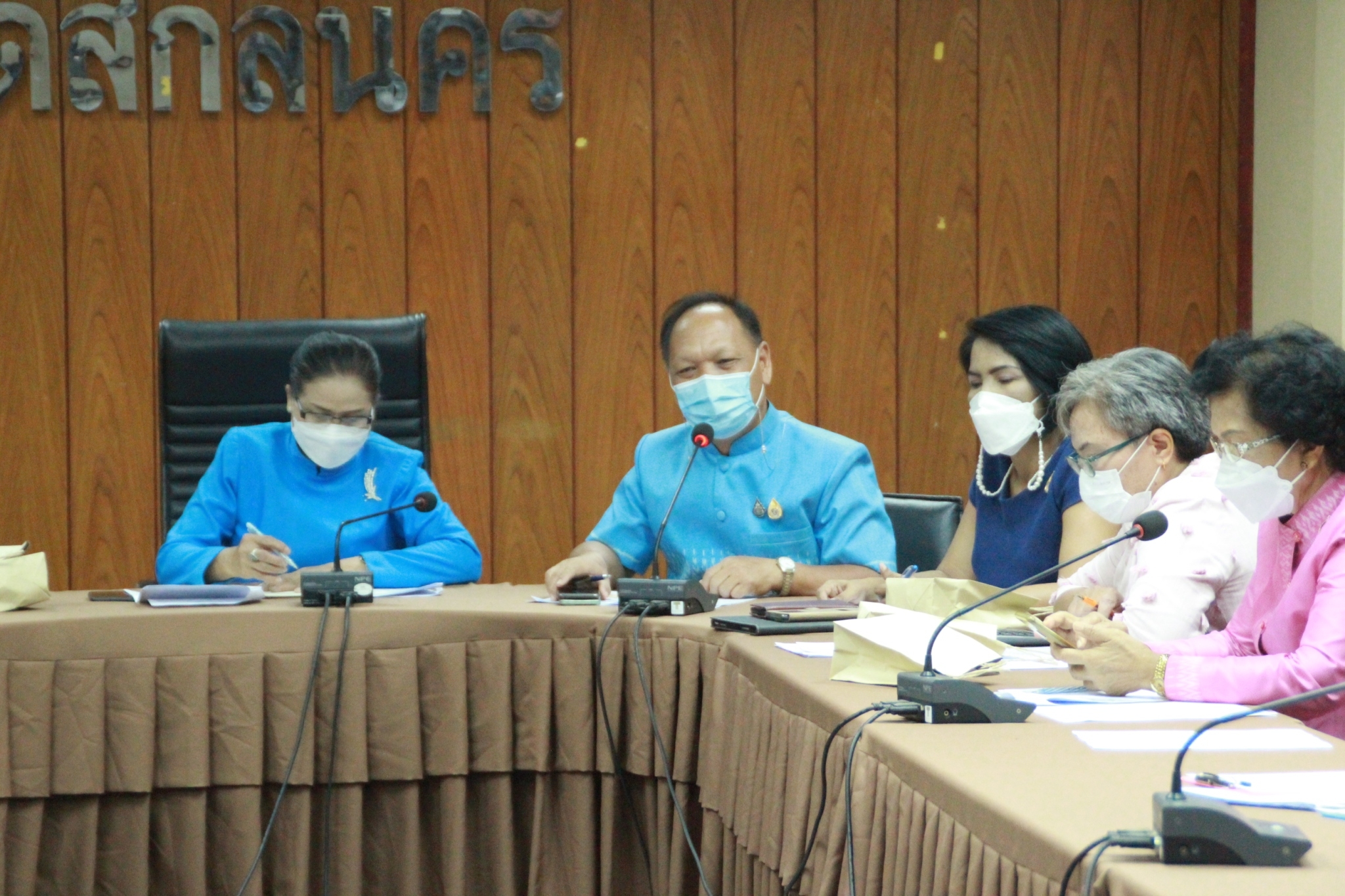 พช.สกลนคร : จัดประชุมคณะกรรมการพัฒนาสตรีจังหวัดสกลนคร เพื่อเตรียมความพร้อมในการจัดงาน “สานพลังสตรีไทยสกล เทิดไท้พระมารดาแห่งผ้าไทย”