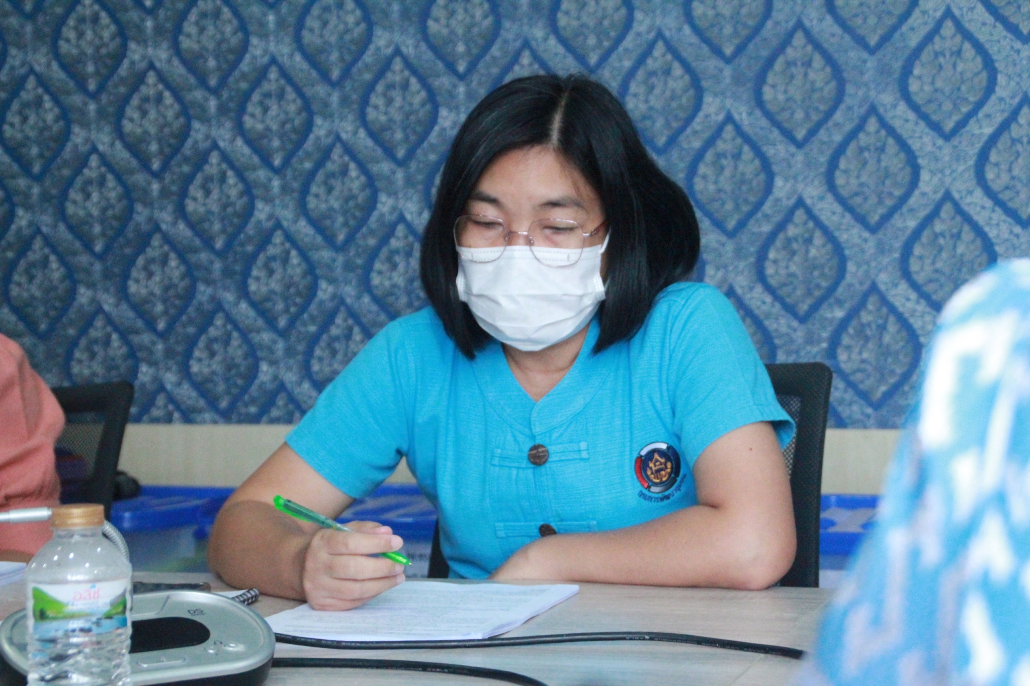 จังหวัดสกลนคร : ประชุมเตรียมความพร้อมเจ้าหน้าที่ ผู้ปฏิบัติงานสอบคัดเลือกบุคคลเพื่อแต่งตั้ง เป็นอาสาพัฒนา (อสพ.) รุ่นที่ 74 ของกรม การพัฒนาชุมชน  กระทรวงมหาดไทย