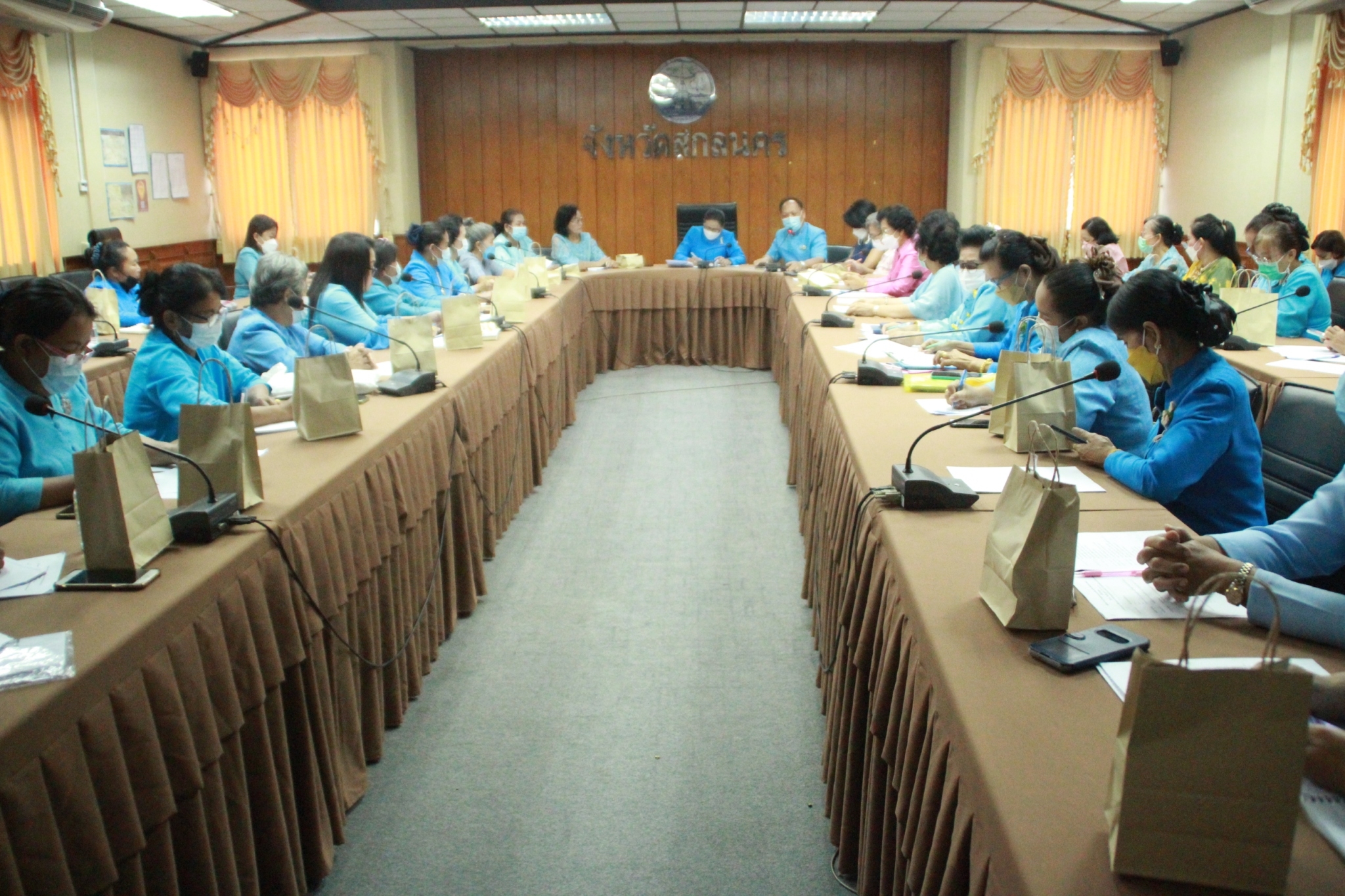พช.สกลนคร : จัดประชุมคณะกรรมการพัฒนาสตรีจังหวัดสกลนคร เพื่อเตรียมความพร้อมในการจัดงาน “สานพลังสตรีไทยสกล เทิดไท้พระมารดาแห่งผ้าไทย”