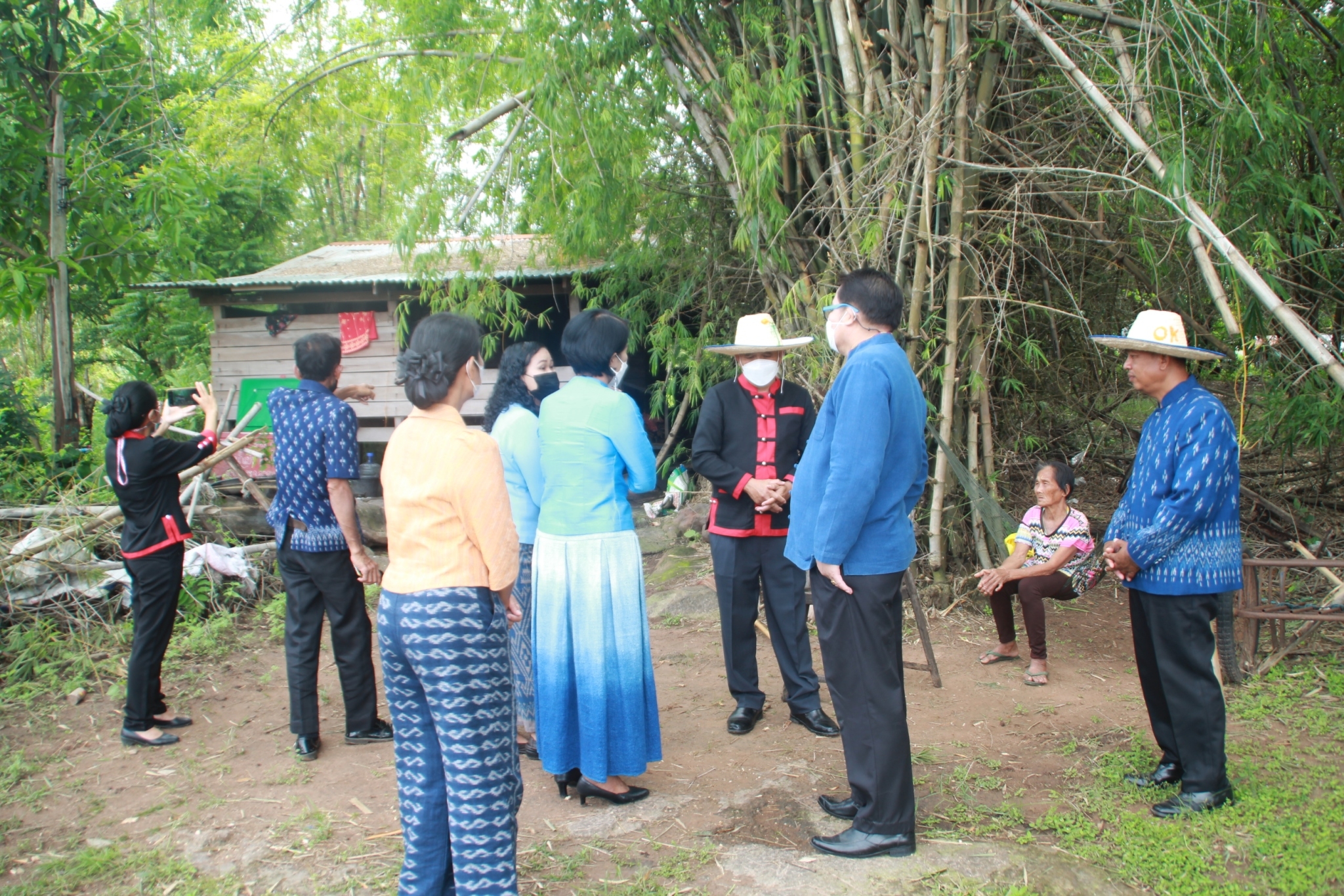 รองหัวหน้าผู้ตรวจราชการกรม กรมการพัฒนาชุมชน กระทรวงมหาดไทย : ติดตามงานพร้อมมอบแนวทางการขับเคลื่อนงาน ตามภารกิจสำคัญของกรมการพัฒนาชุมชน แก่เจ้าหน้าที่พัฒนาชุมชนและเครือข่าย พัฒนาชุมชนอำเภอวาริชภูมิ  จังหวัดสกลนคร
