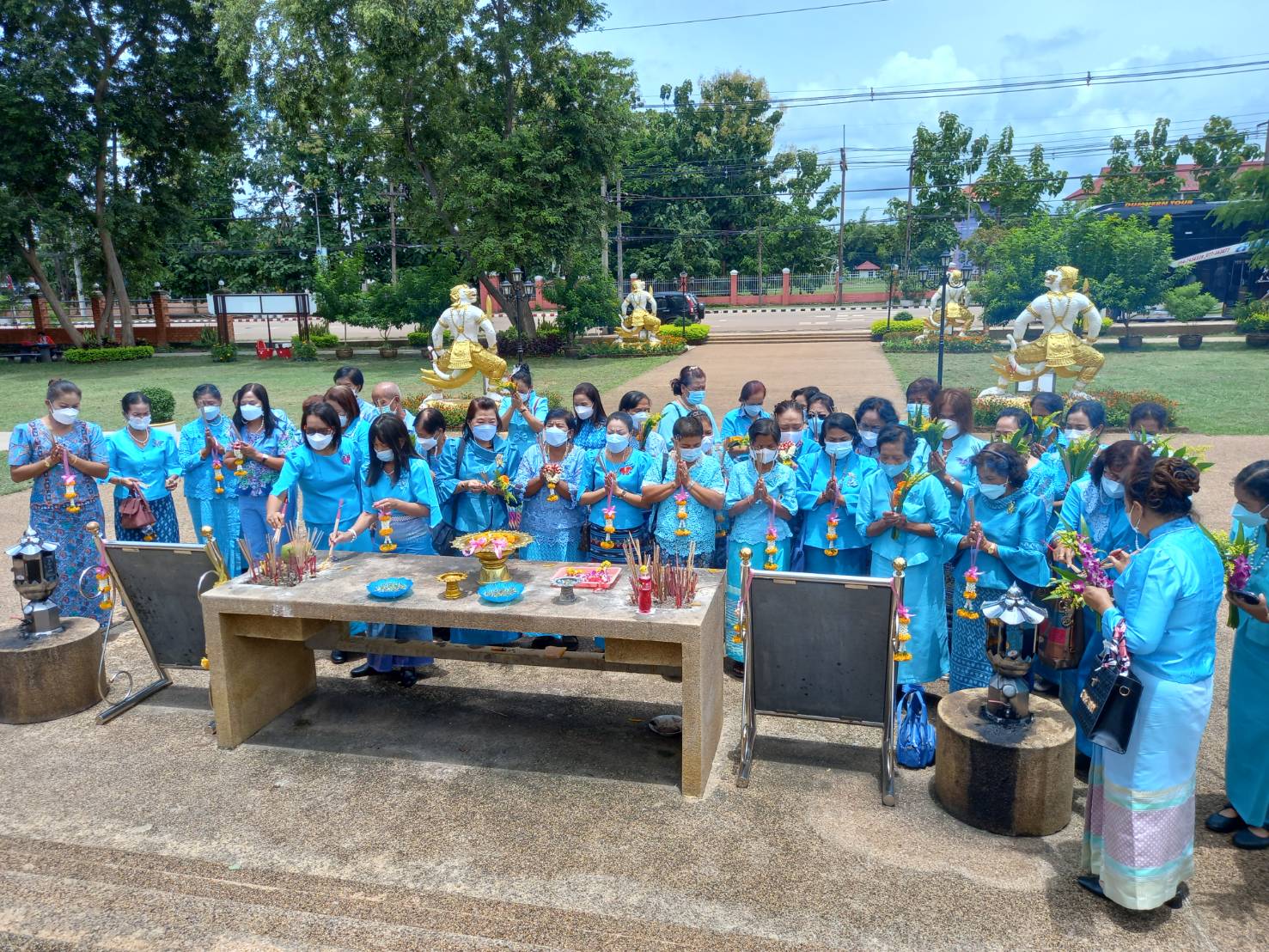 จังหวัดสกลนคร : ต้อนรับคณะศึกษาดูงานจากเทศบาลเมืองทุ่งสง จังหวัดนครศรีธรรมราช ฃึ่งเดินทางมาศึกษาดูงานกองทุนแม่ของแผ่นดินต้นแบบ  ปี 2565 ของจังหวัดสกลนคร