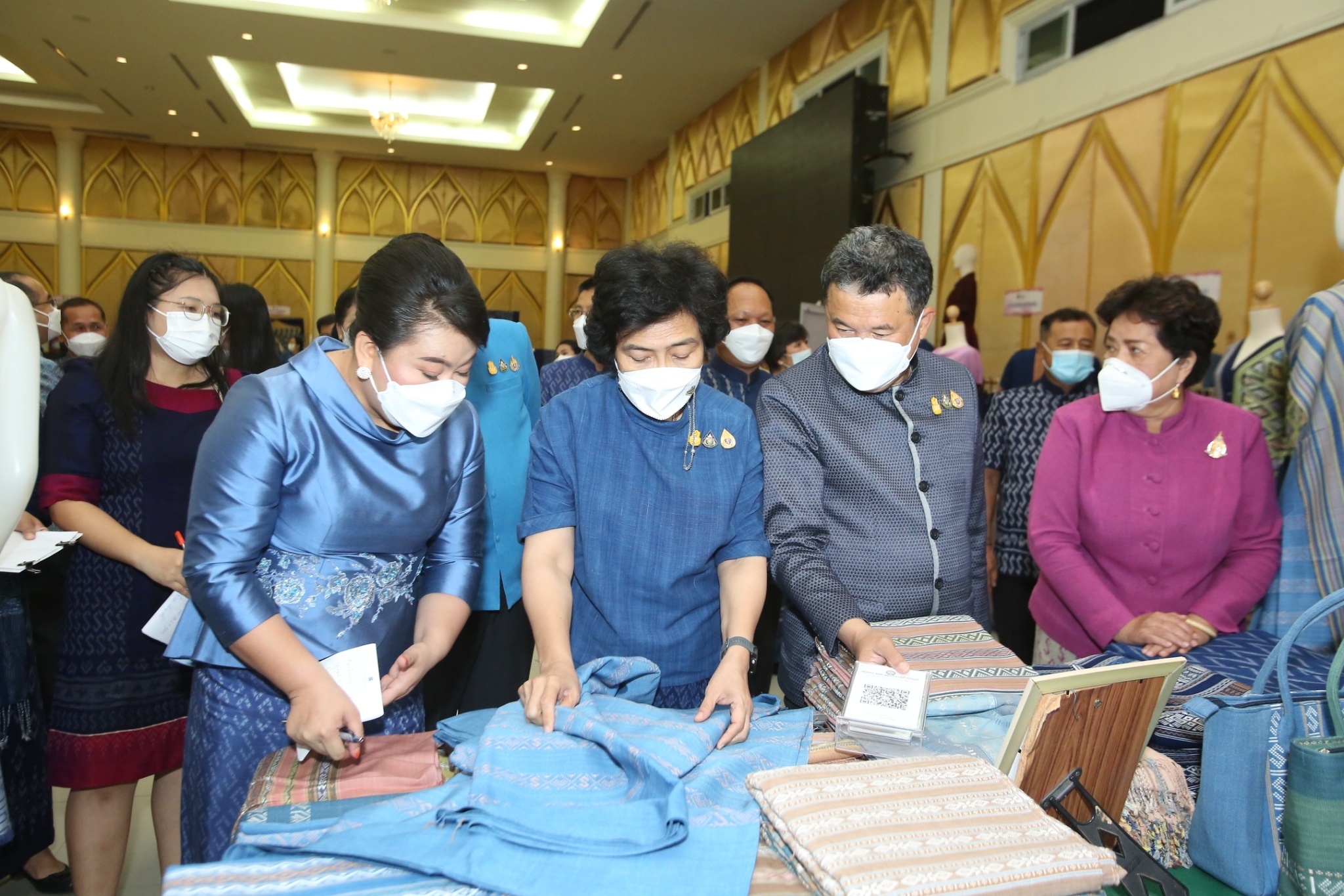 จังหวัดสกลนคร : จัดงาน “สานพลังสตรี ไทสกล เทิดไท้พระมารดาแห่งผ้าไทย”