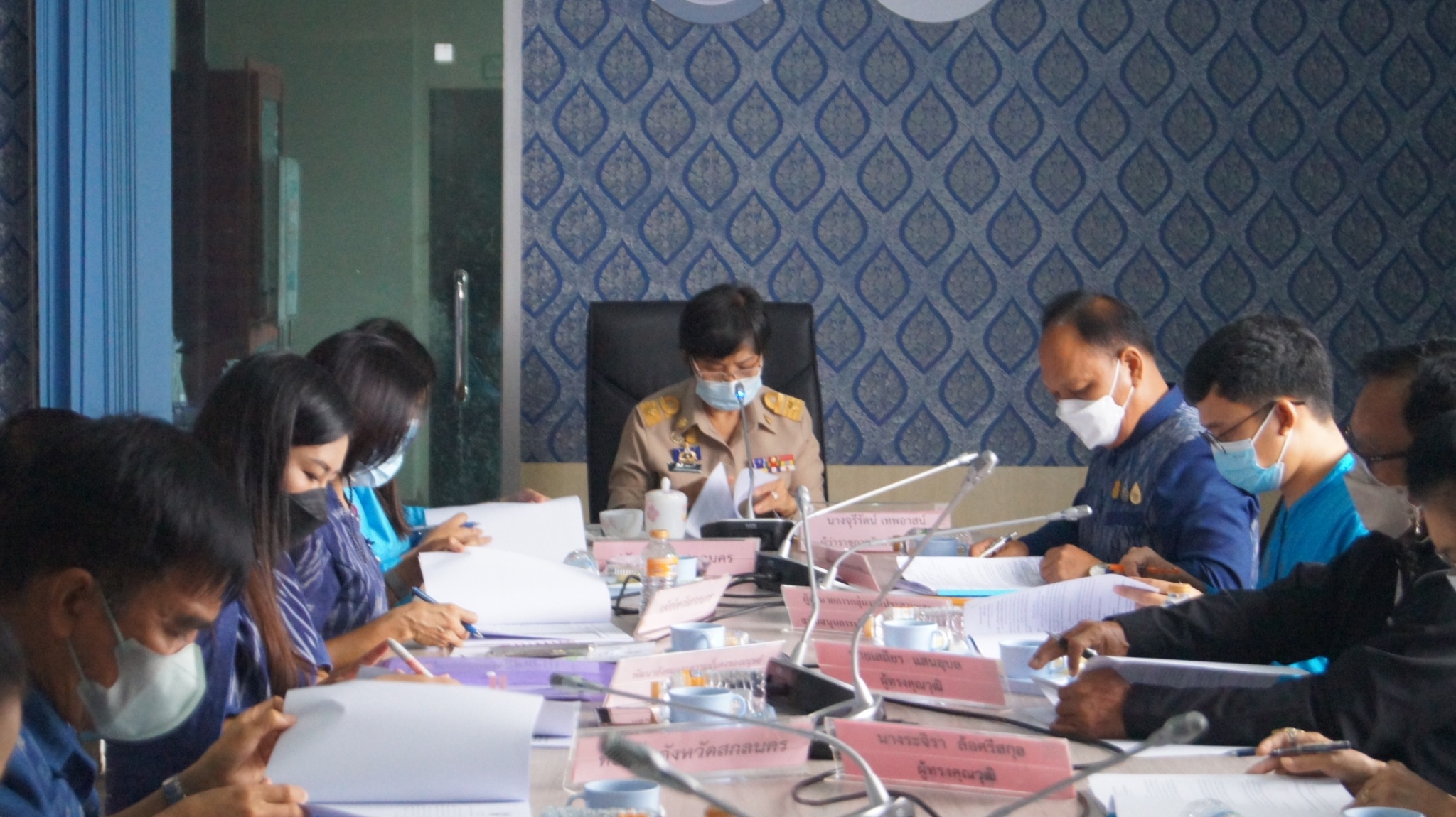 จังหวัดสกลนคร : จัดประชุมคณะอนุกรรมการบริหารกองทุนพัฒนาบทบาทสตรีจังหวัดสกลนคร
