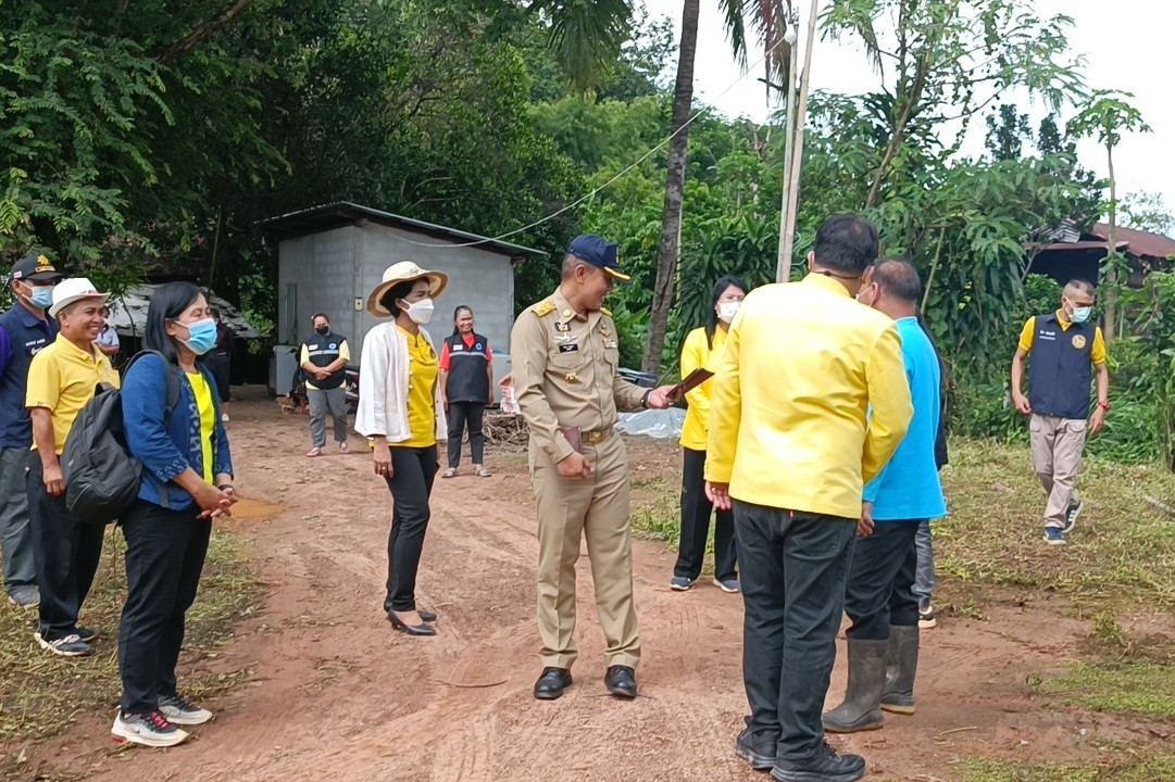 จังหวัดสกลนคร : จัดกิจกรรมเอามื้อสามัคคี  ศูนย์ผู้นำจิตอาสาพัฒนาชุมชน ตามโครงการ 130 ปี  กระทรวงมหาดไทย “ความสุขสร้างได้  ด้วยใจอาสา”