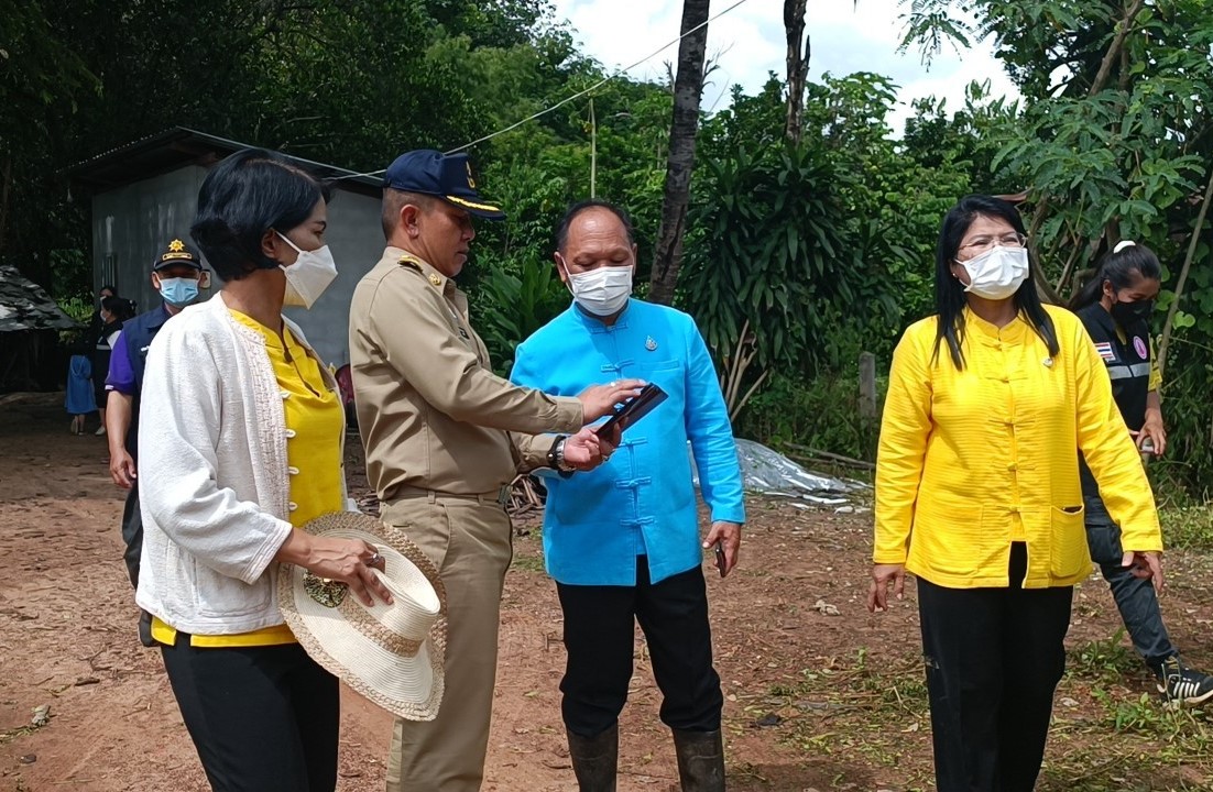 จังหวัดสกลนคร : จัดกิจกรรมเอามื้อสามัคคี  ศูนย์ผู้นำจิตอาสาพัฒนาชุมชน ตามโครงการ 130 ปี  กระทรวงมหาดไทย “ความสุขสร้างได้  ด้วยใจอาสา”