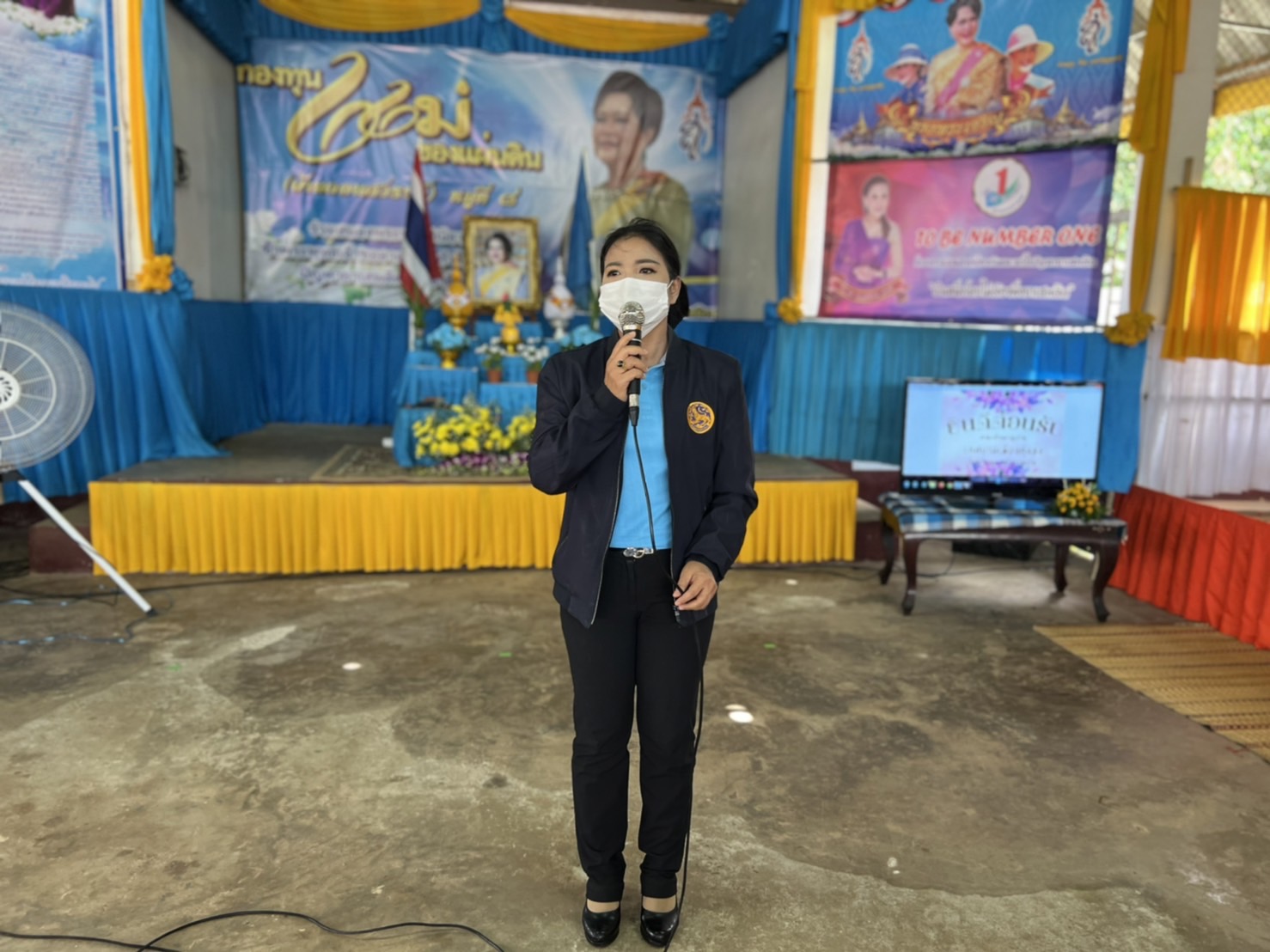 จังหวัดสกลนคร : ต้อนรับคณะศึกษาดูงานจากเทศบาลเมืองทุ่งสง จังหวัดนครศรีธรรมราช ฃึ่งเดินทางมาศึกษาดูงานกองทุนแม่ของแผ่นดินต้นแบบ  ปี 2565 ของจังหวัดสกลนคร