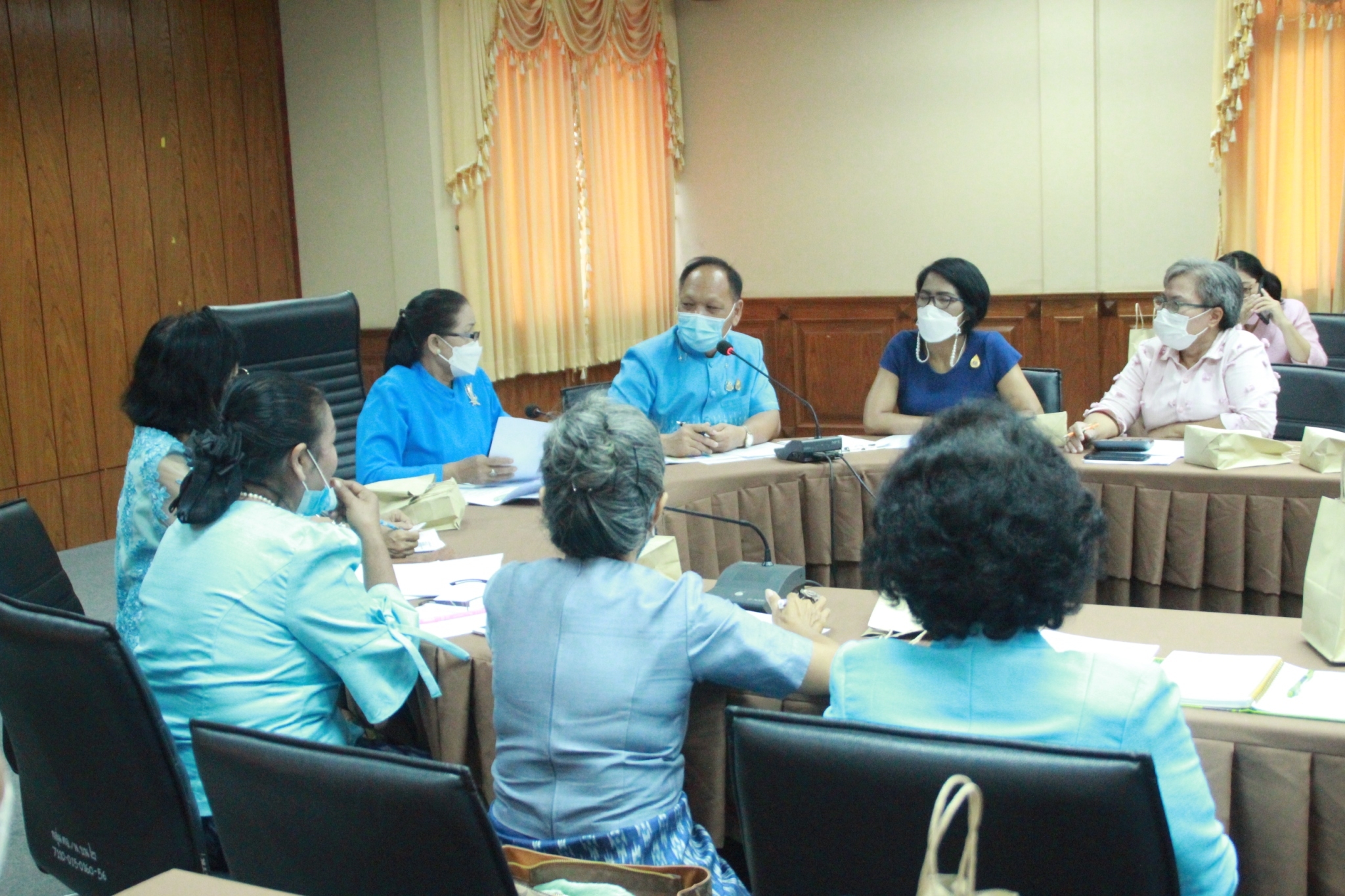พช.สกลนคร : จัดประชุมคณะกรรมการพัฒนาสตรีจังหวัดสกลนคร เพื่อเตรียมความพร้อมในการจัดงาน “สานพลังสตรีไทยสกล เทิดไท้พระมารดาแห่งผ้าไทย”