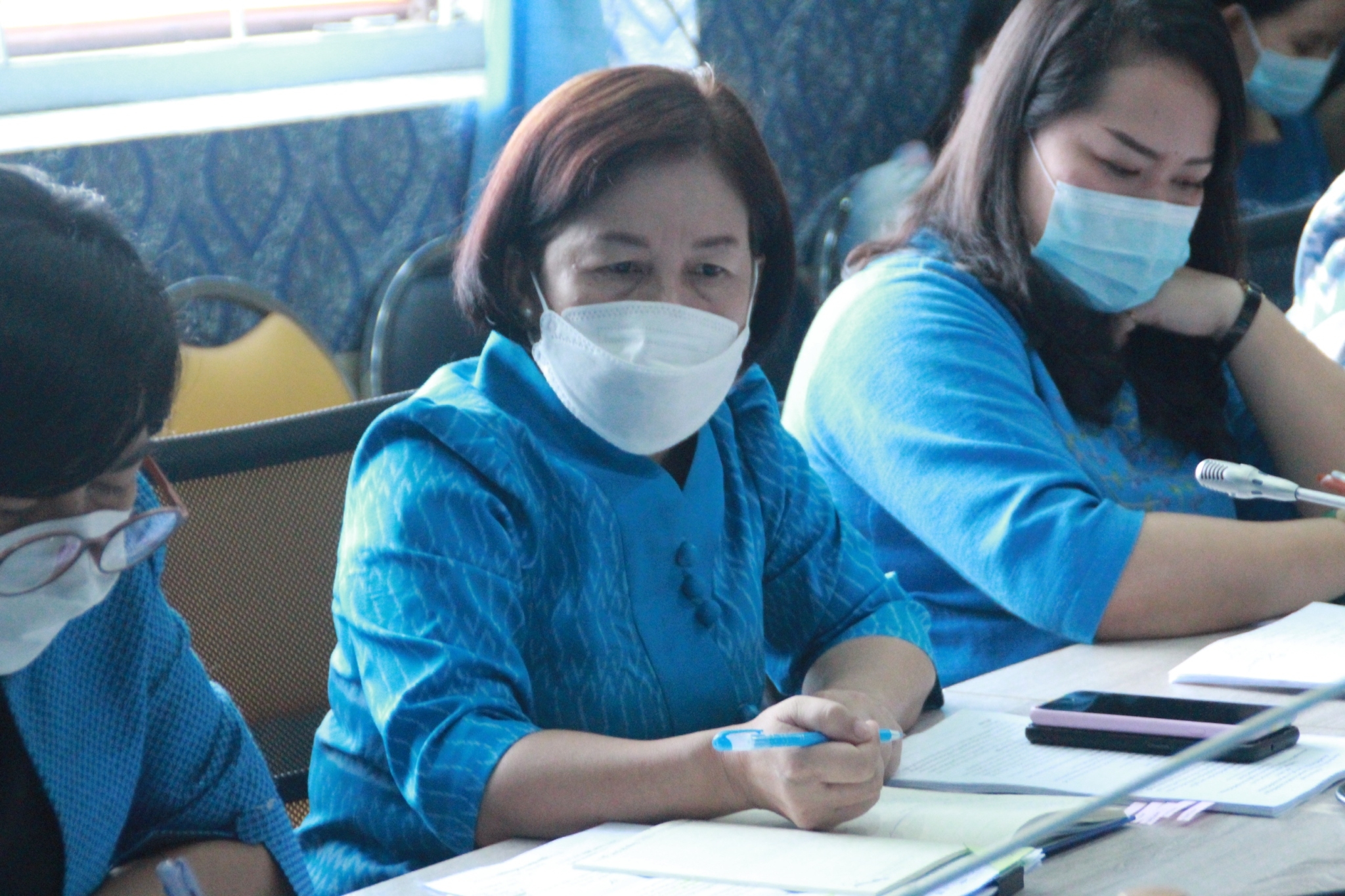 จังหวัดสกลนคร : ประชุมเตรียมความพร้อมเจ้าหน้าที่ ผู้ปฏิบัติงานสอบคัดเลือกบุคคลเพื่อแต่งตั้ง เป็นอาสาพัฒนา (อสพ.) รุ่นที่ 74 ของกรม การพัฒนาชุมชน  กระทรวงมหาดไทย